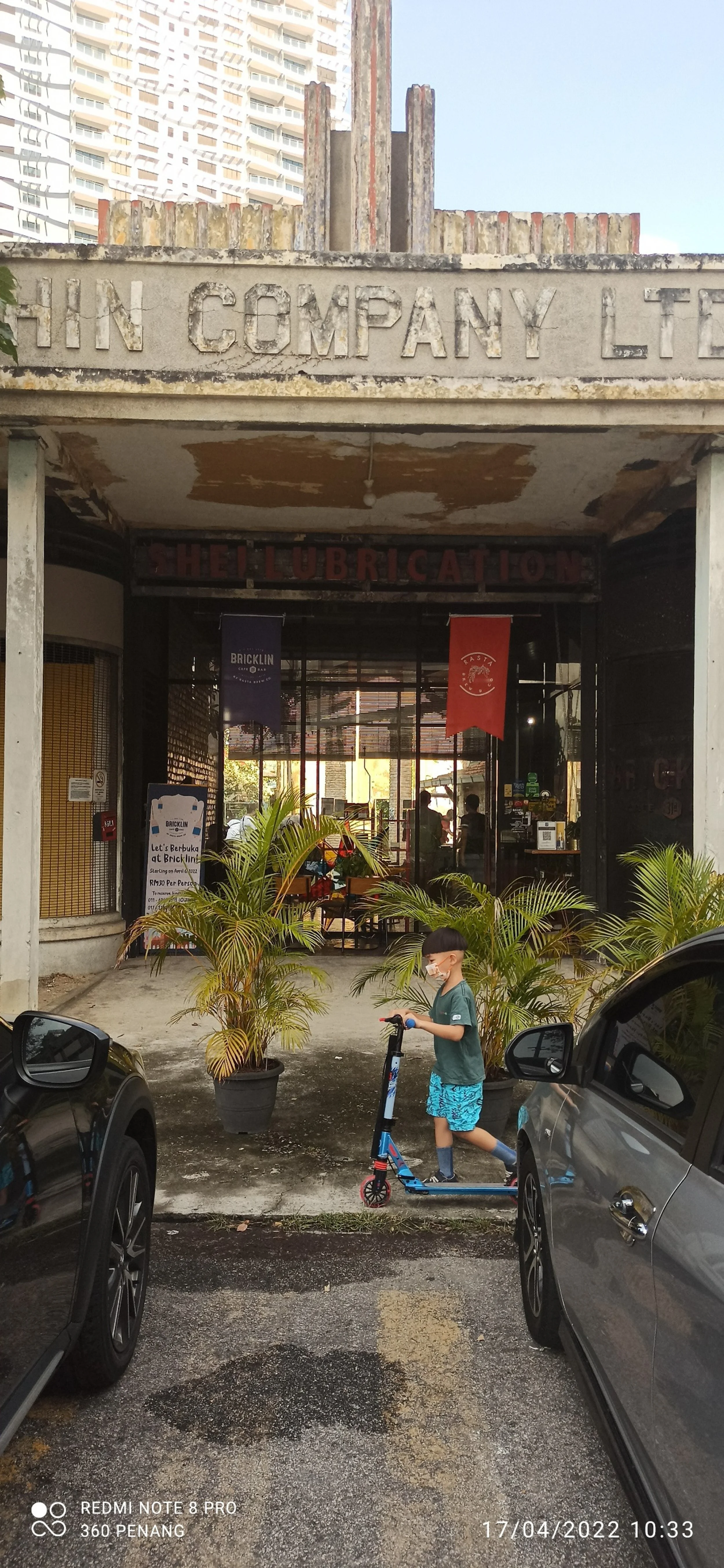 Art Deco facade