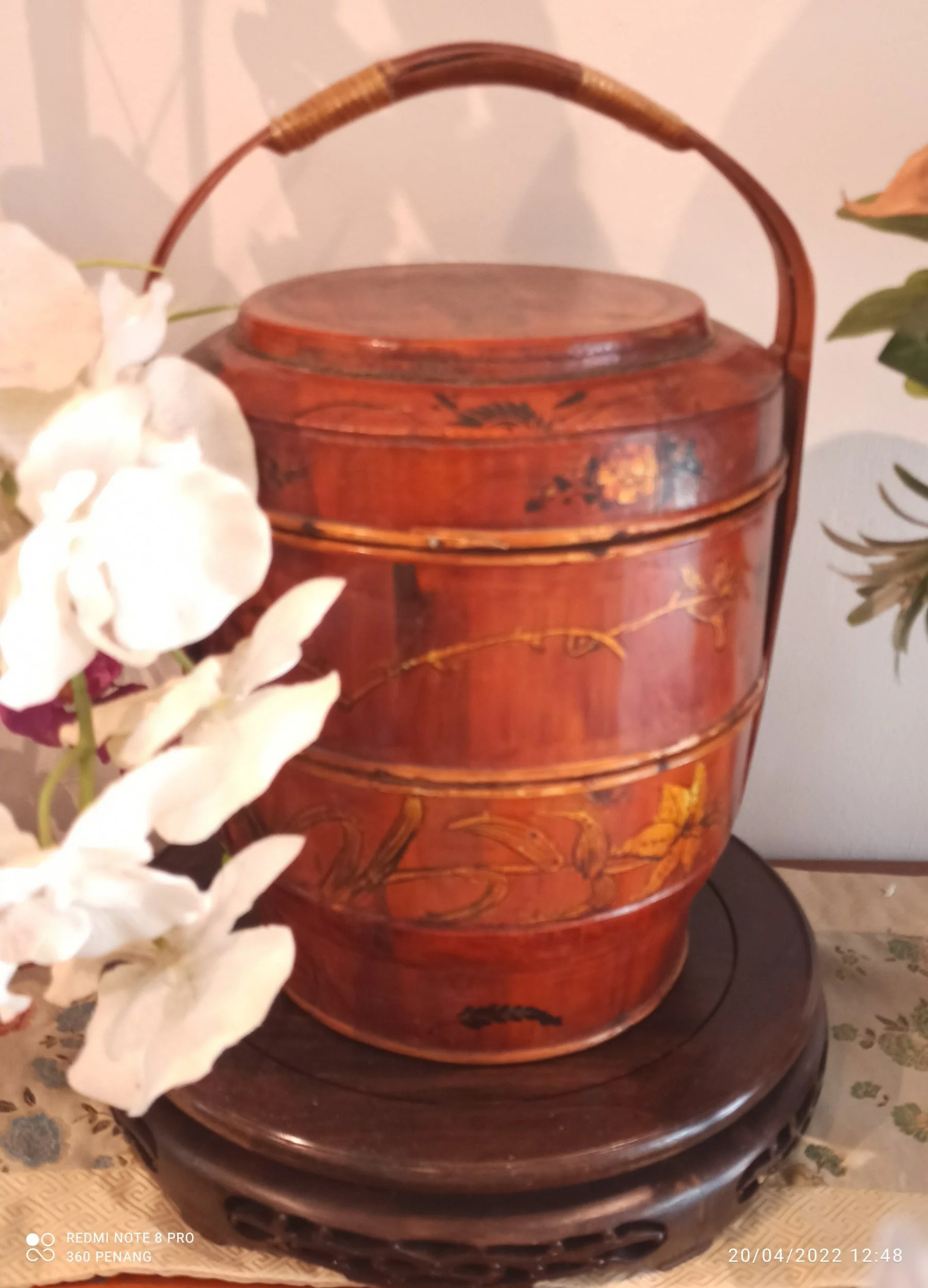 Antique tingkat