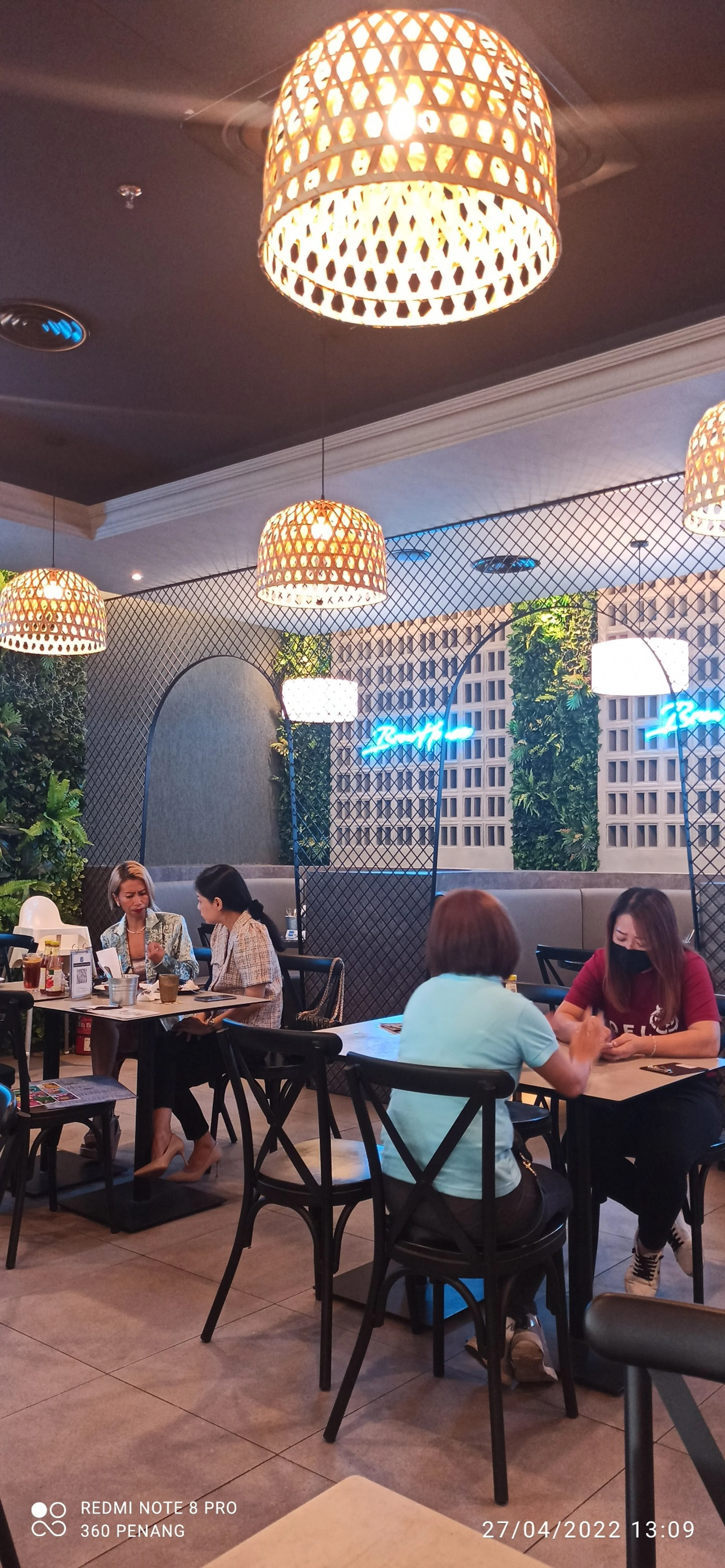 Brew House @ Gurney Paragon mall