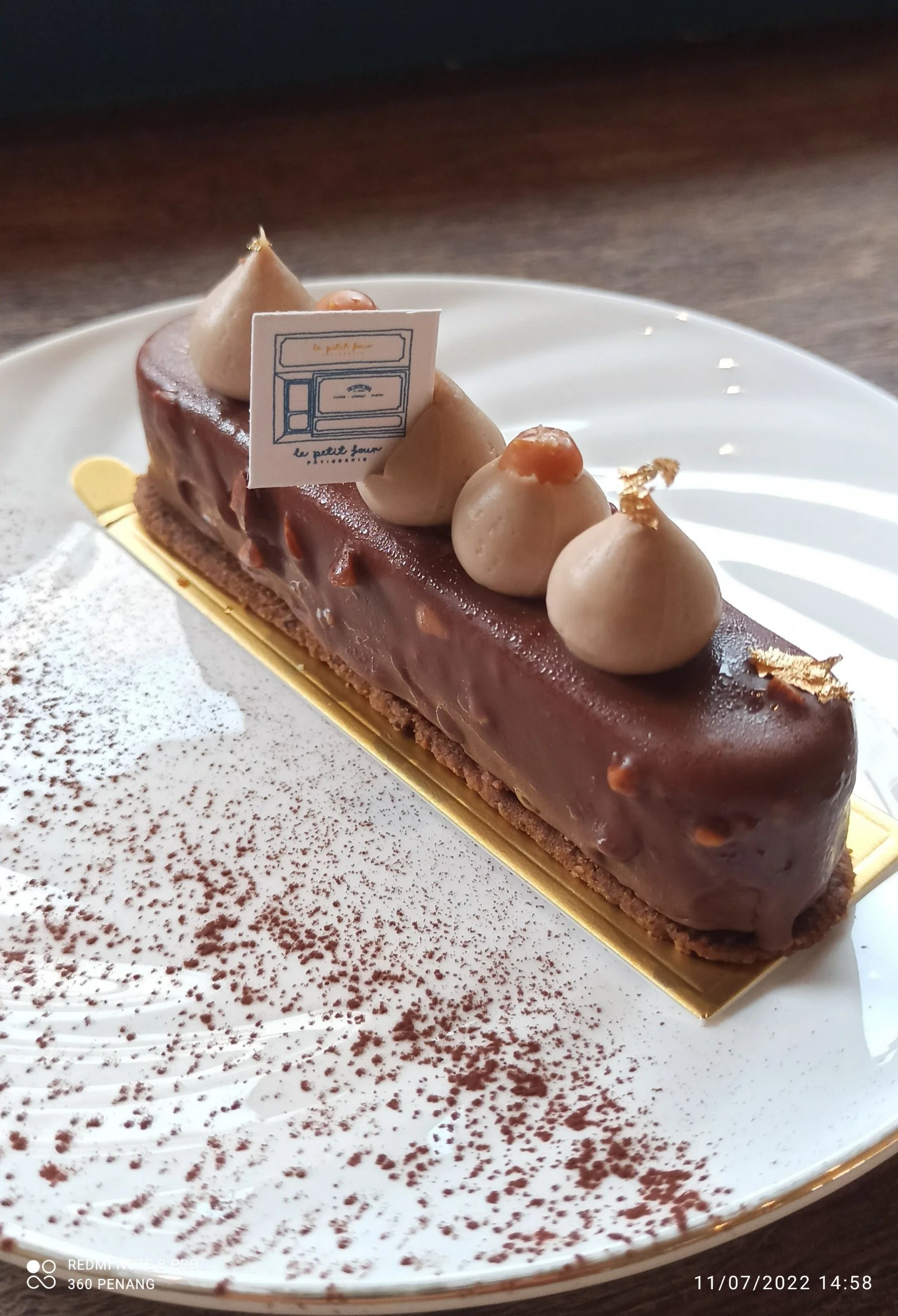 Late Lunch @ La Petit Four, Beach Street
