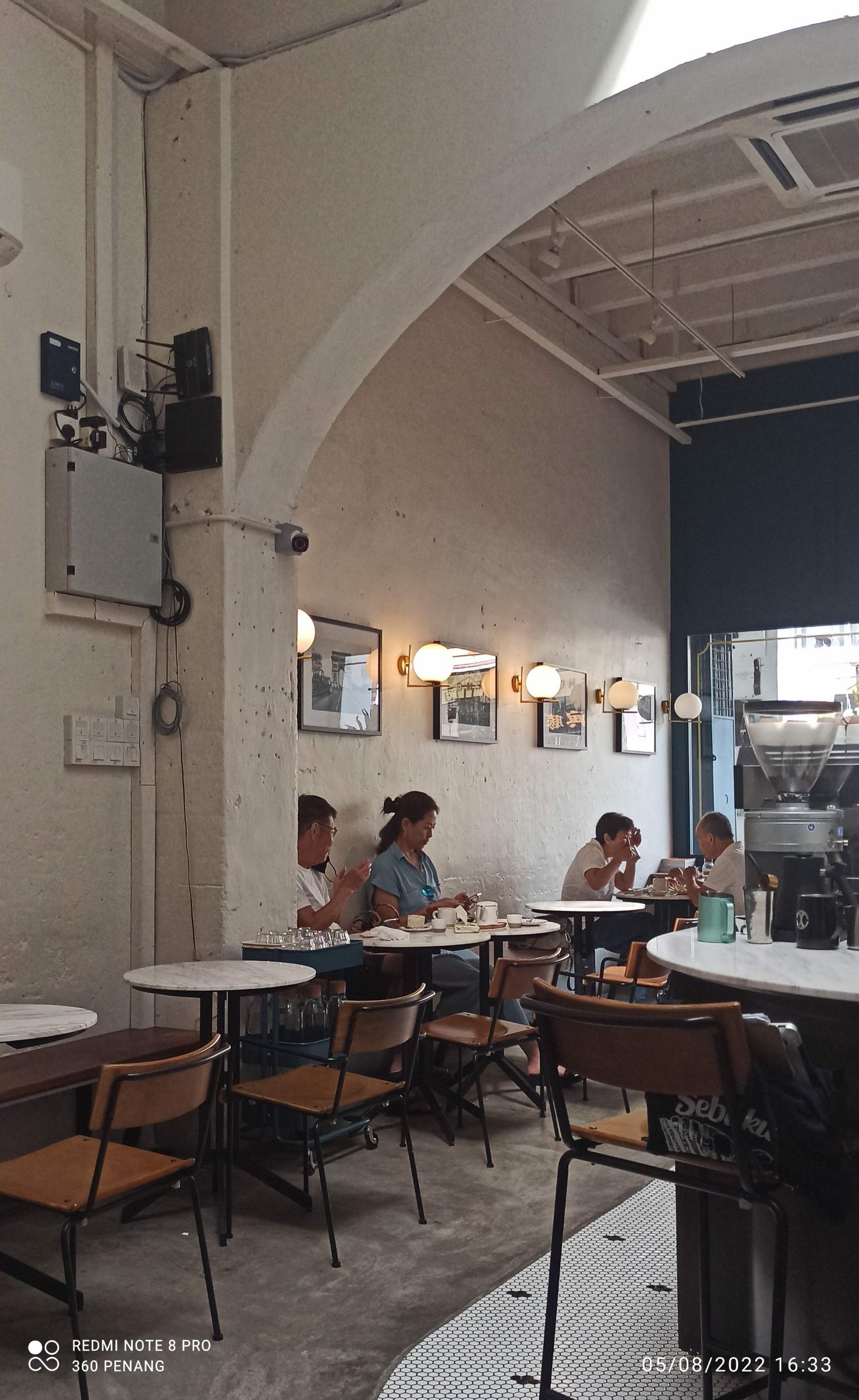 Dine in customers