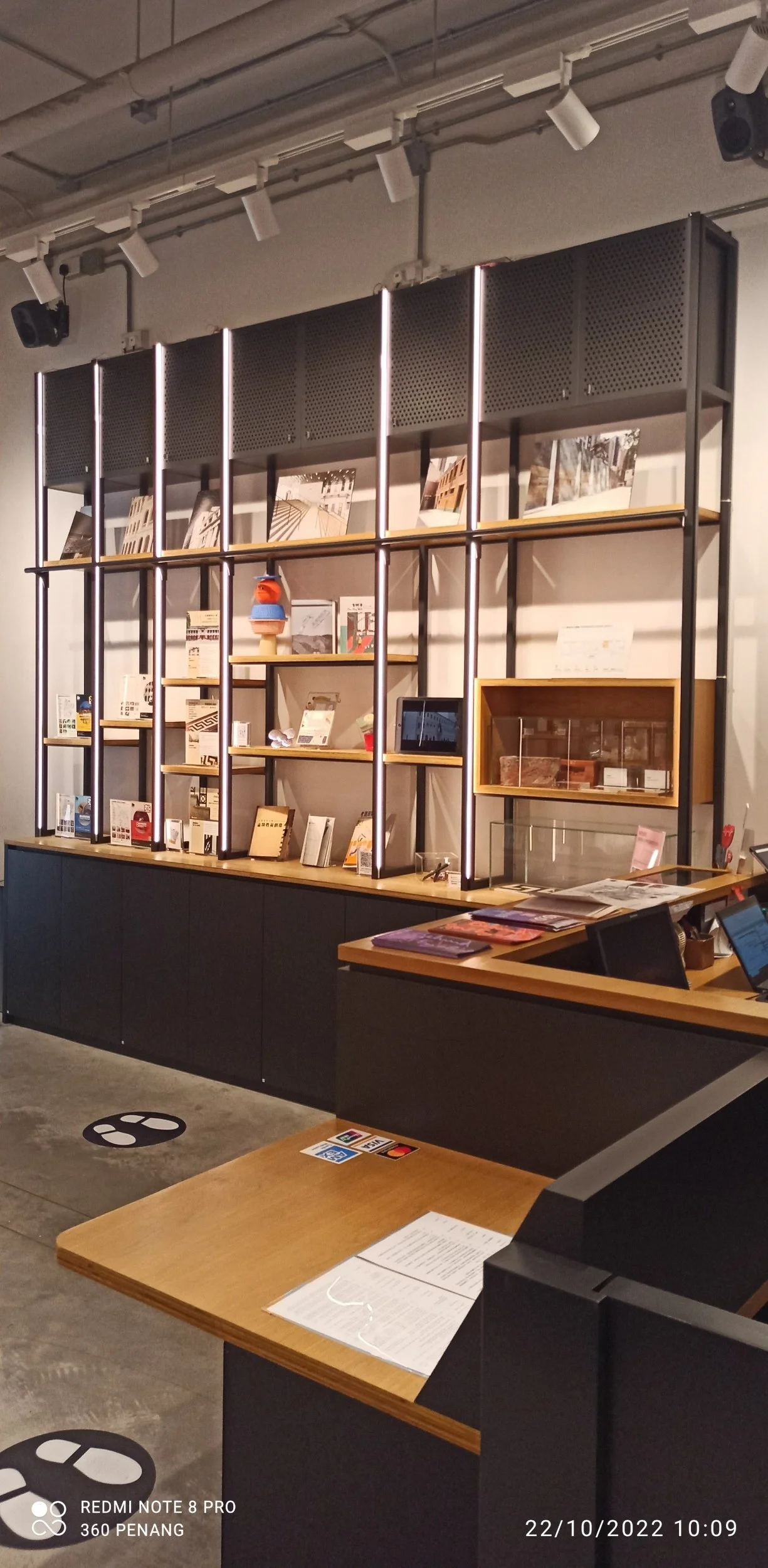 Gift shop