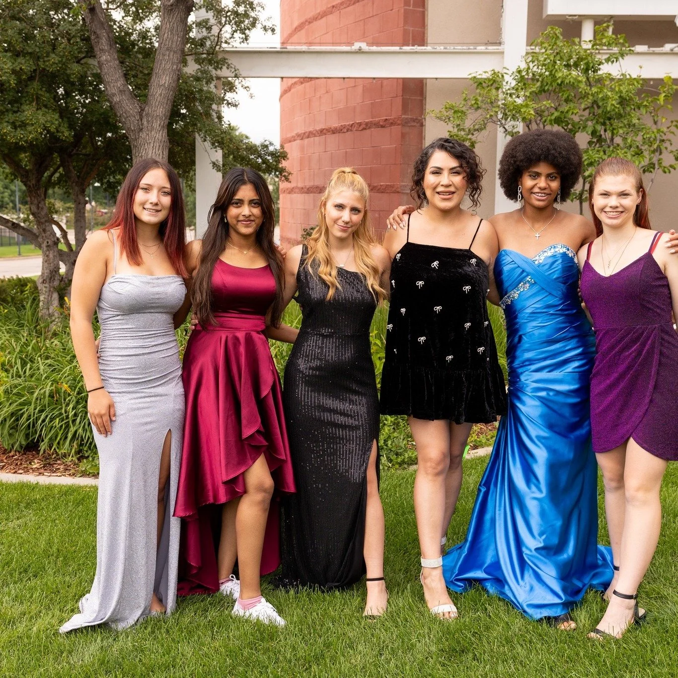 🔗 https://bit.ly/3oSZV6k

Queen, we're confident all year round. Learn how our Youth Leadership Program is equipping the next generation of boss babes with confidence and poise.

#BossBabeAcademy