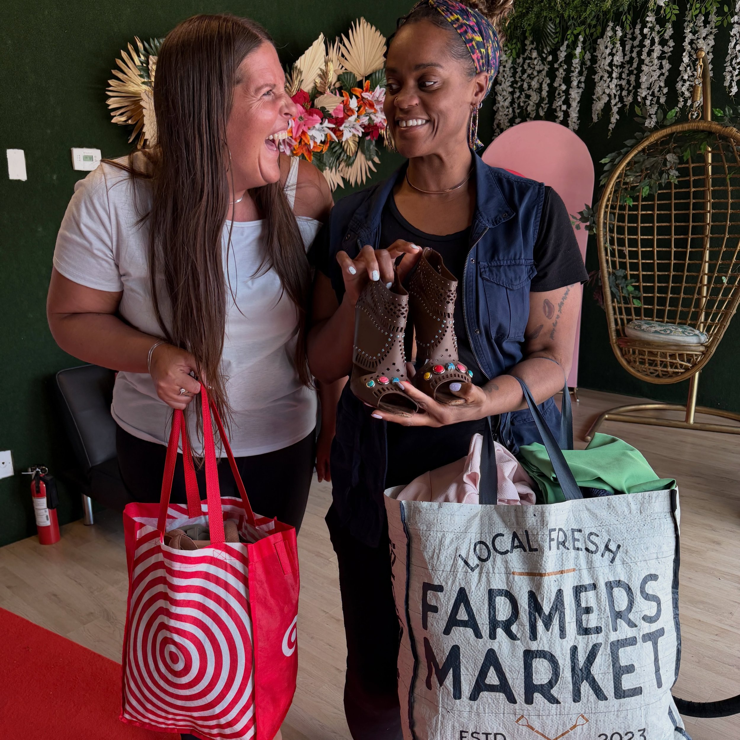 What started as a clothing swap turned into scholarships, confidence, and opportunity for the next generation.
Today, our community came together in a beautiful way.

Together, we raised $600 for the Boss Babe Academy Scholarship Fund and collected 1