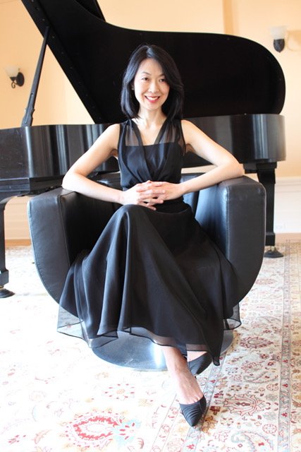Aurelia Mika Chang, piano