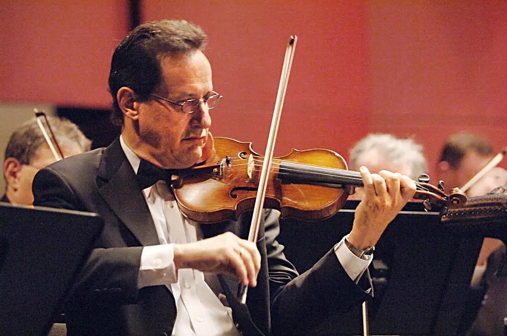 Robert Chausow, violin