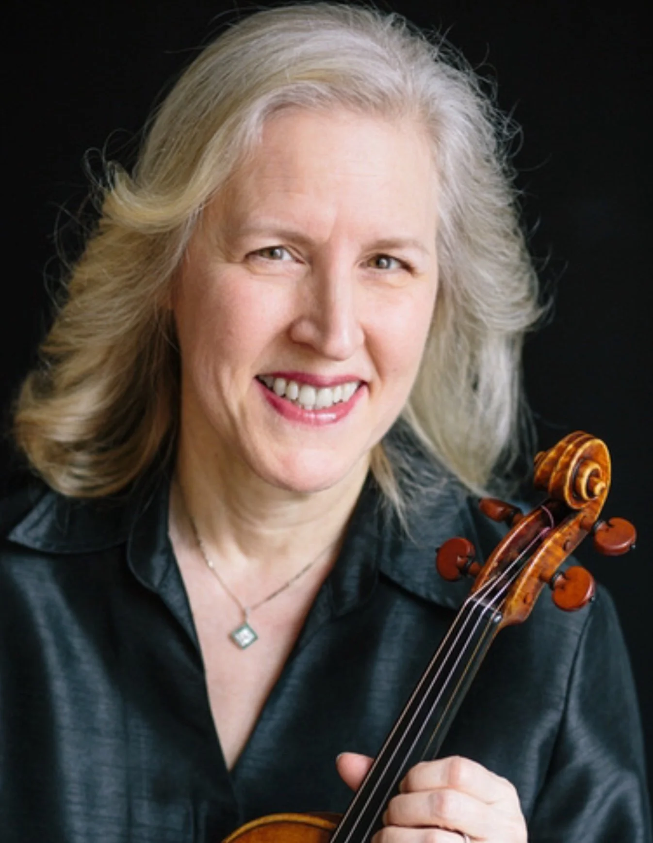 Robin Bushman, violin