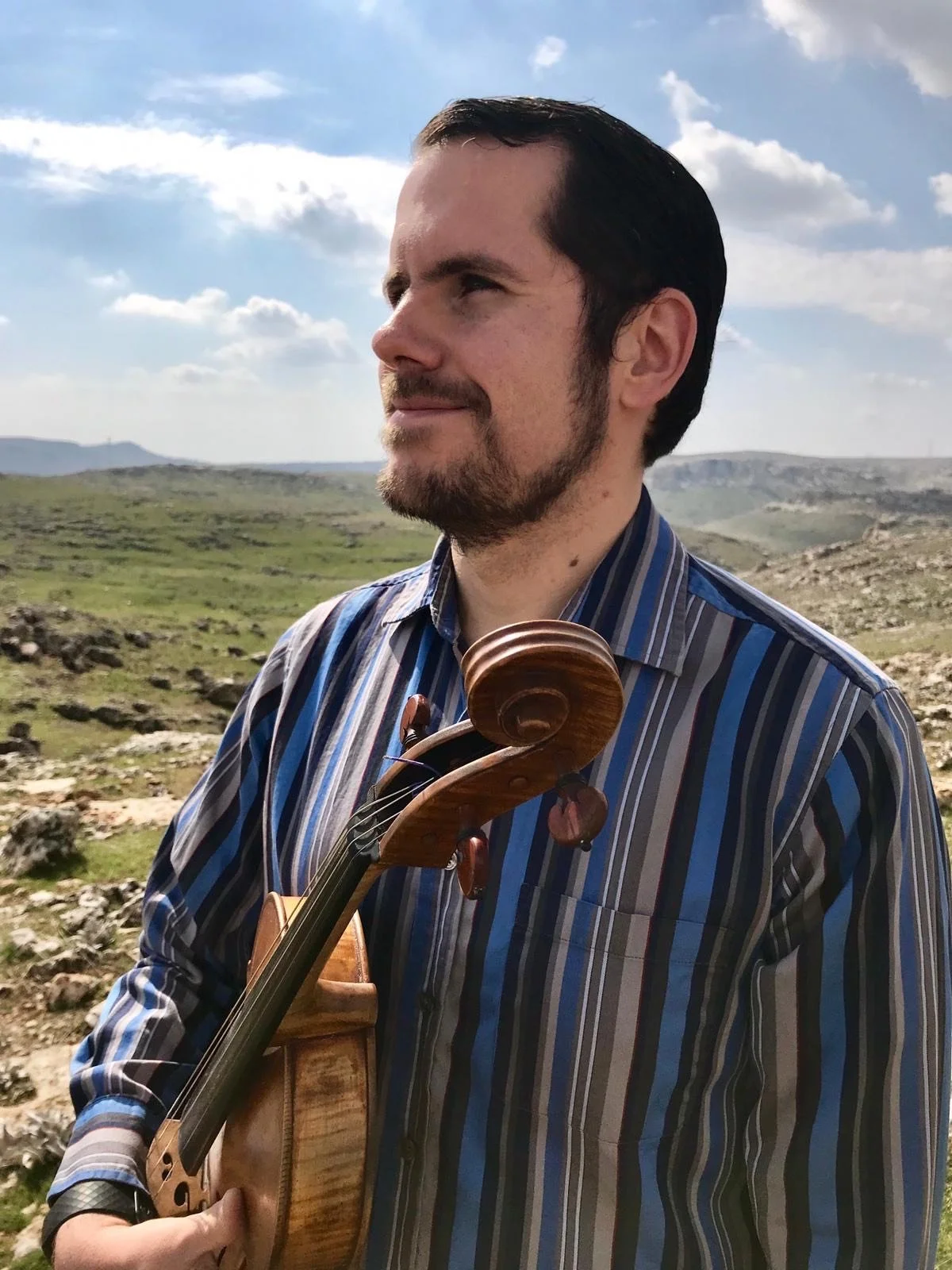 Kevin Bishop, viola