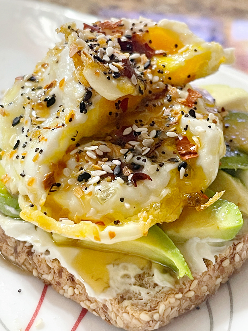 egg_avocado_toast.png