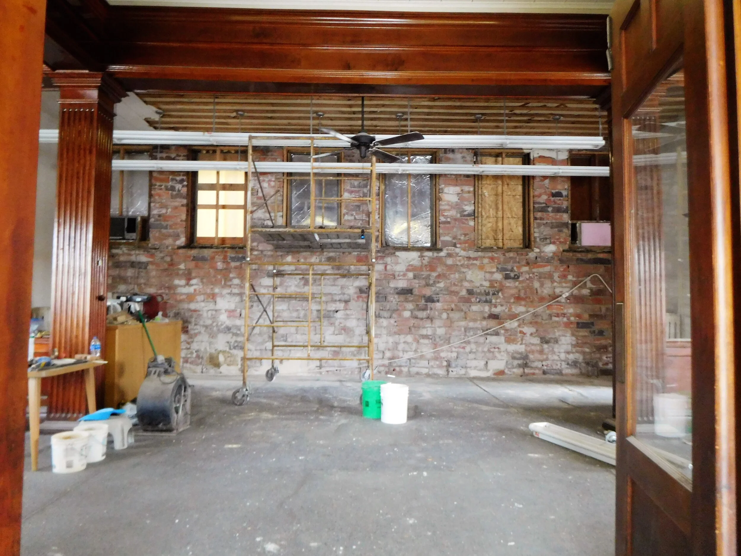 Entrance - looking inside upper level from front door.JPG