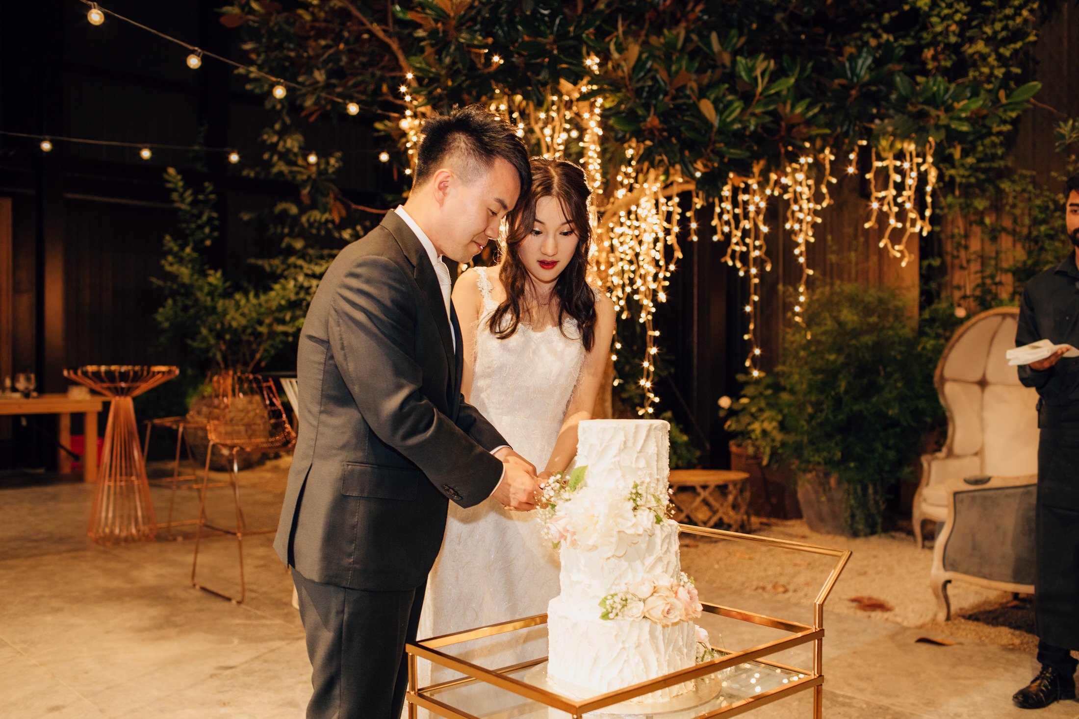 Auckland Wedding Lighting Decoration | Wedding Hire | Auckland Wedding Photographer and Videographer | Luxury Wedding 