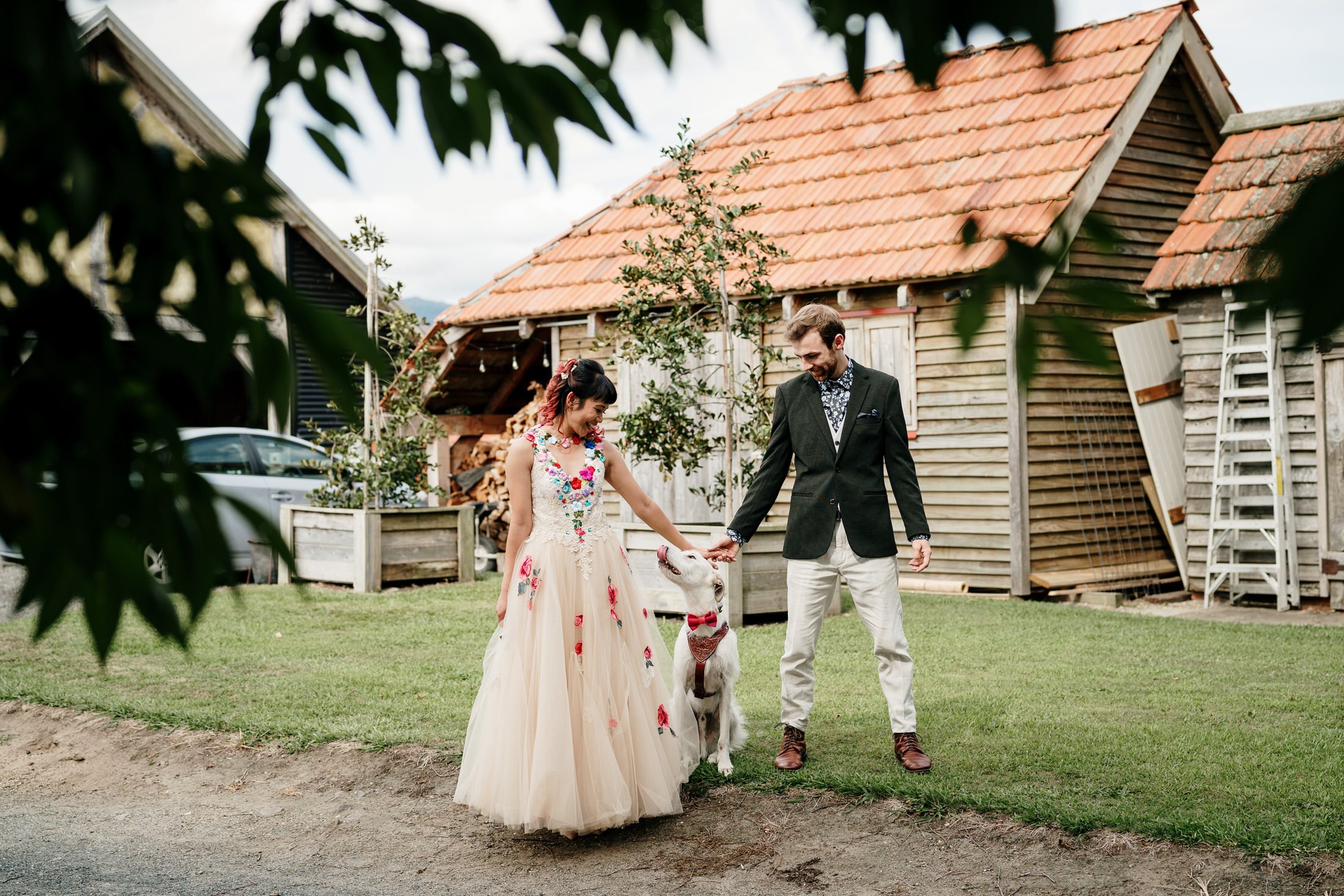 hobbiton-wedding-matamata-cambridge-venue-auckland-photographer-videographer-lord-of-the-rings-house-with-no-nails-dog-weddings (25).JPG