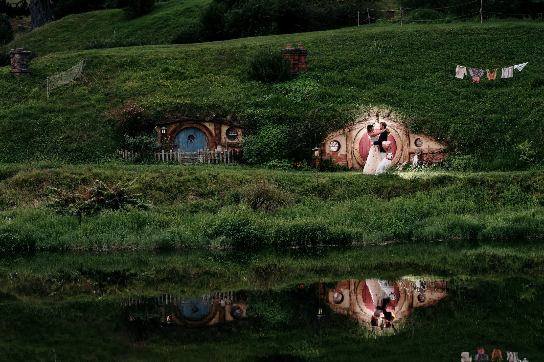 hobbiton-wedding-matamata-cambridge-venue-auckland-photographer-videographer-lord-of-the-rings-house-with-no-nails-dog-weddings (49).JPG