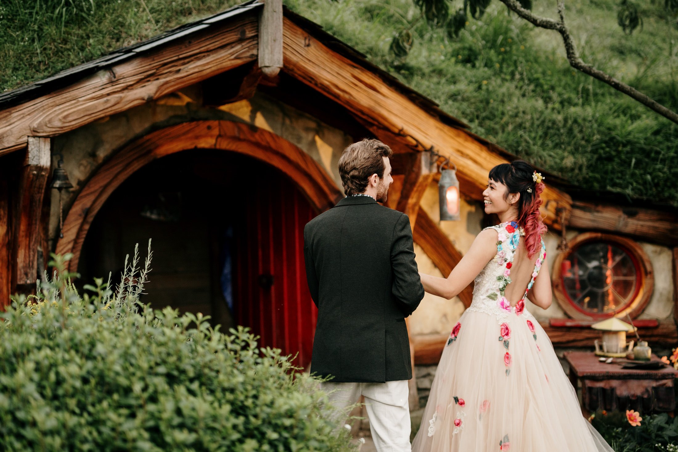 hobbiton-wedding-matamata-cambridge-venue-auckland-photographer-videographer-lord-of-the-rings-house-with-no-nails-dog-weddings (73).JPG