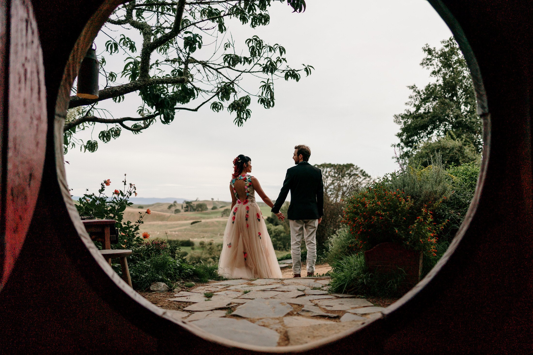 hobbiton-wedding-matamata-cambridge-venue-auckland-photographer-videographer-lord-of-the-rings-house-with-no-nails-dog-weddings (77).JPG