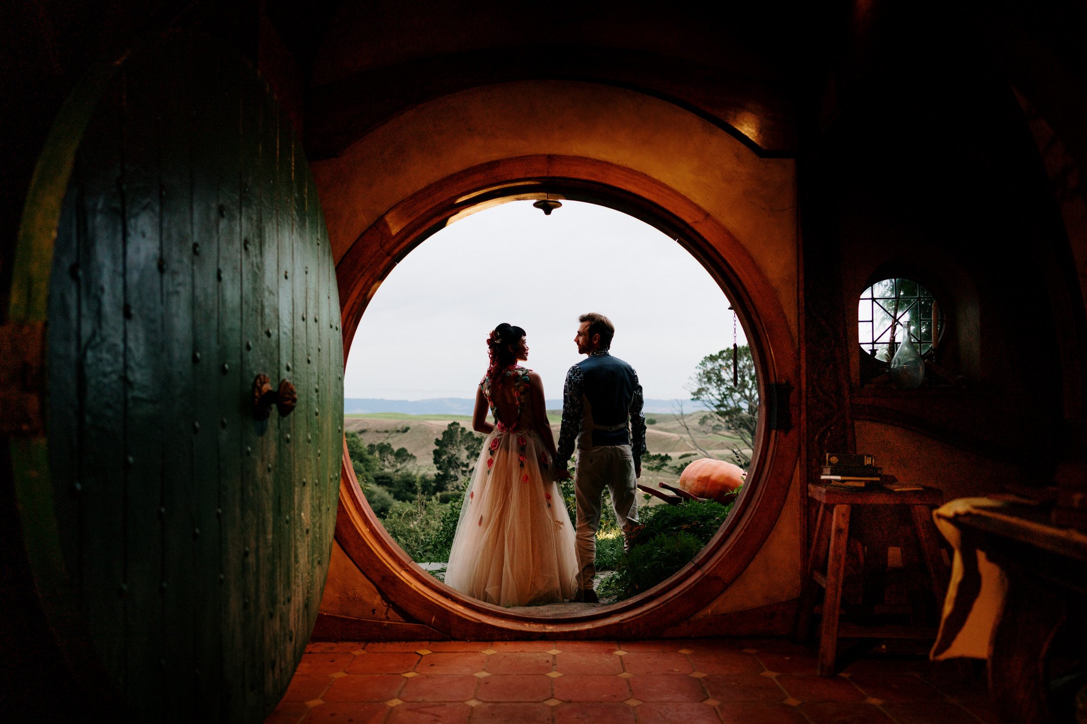 hobbiton-wedding-matamata-cambridge-venue-auckland-photographer-videographer-lord-of-the-rings-house-with-no-nails-dog-weddings (81).JPG