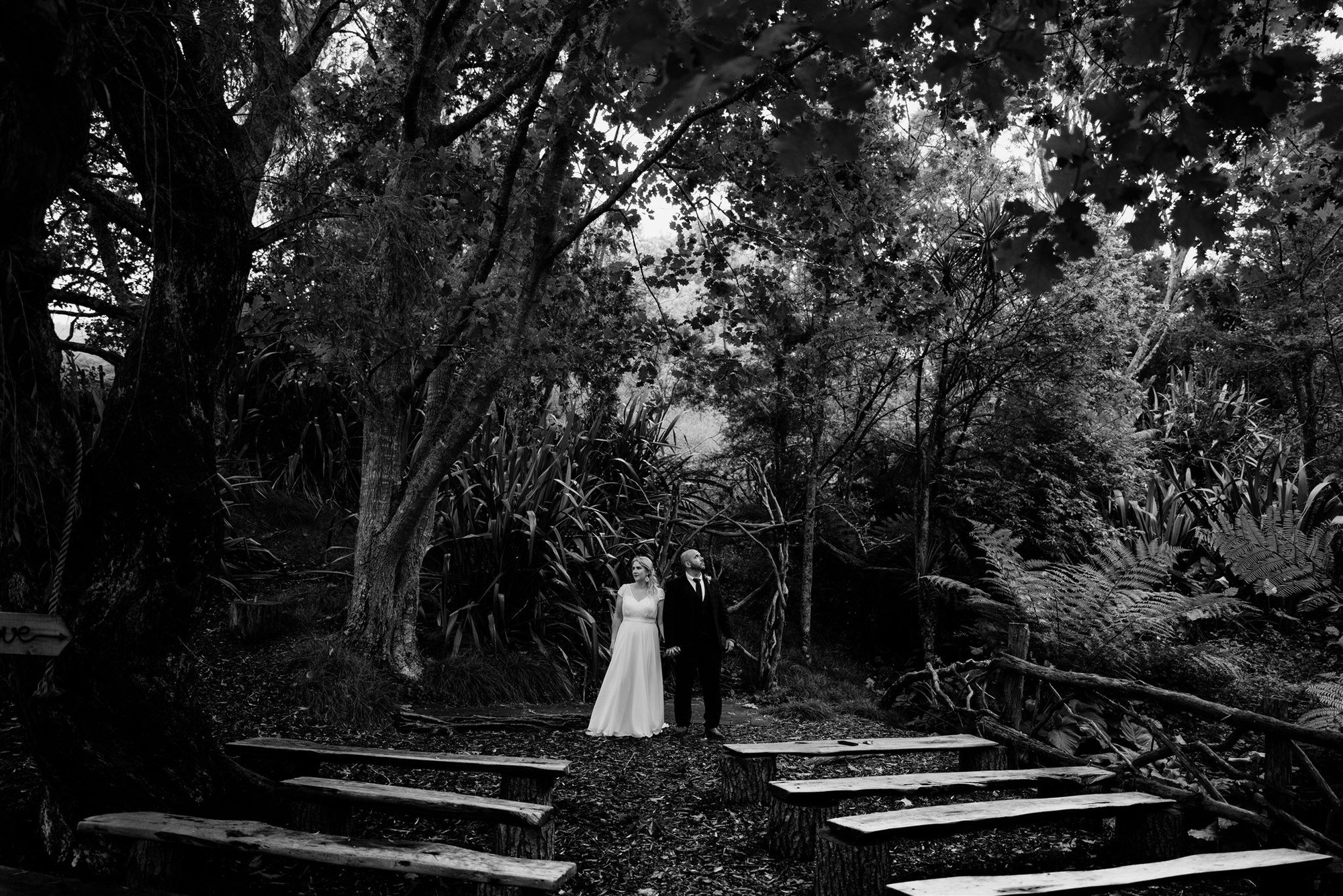 waterfall-farm-auckland-wedding-venue-rainy-day-forest-dear-white-wedding-photographer-wet-gumboot-outdoor-best (70).jpg