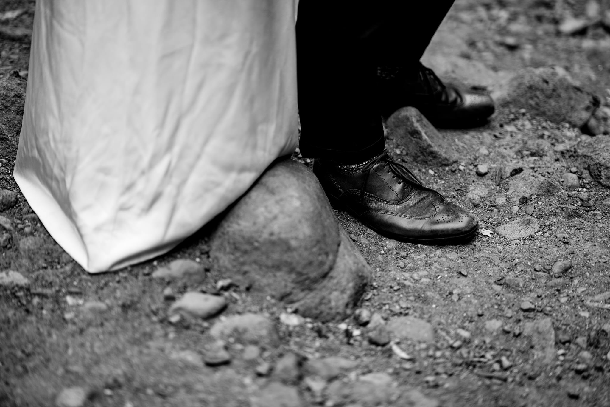auckland-wedding-photographer-videographer-story-by-koo-koo's-jewelry-dear-white-productions-pre-wedding-engagement-photo-kare-karekare-falls-waterfall-beach-west-piha-muriwai-rain-night (14).JPG