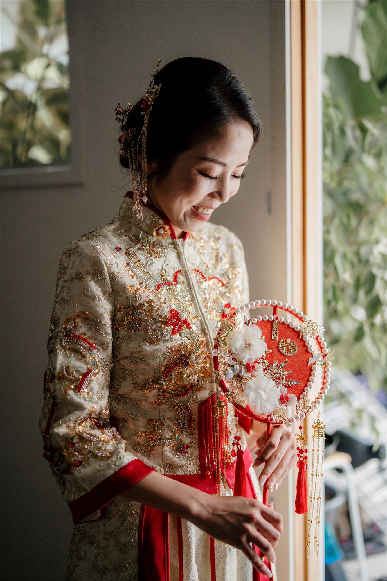 storm-best-auckland-wedding-venue-photographer-videography-dear-white-productions-natasha-tasha-bowen-rain-chinese-ceremony-qipao-tea (23).jpg