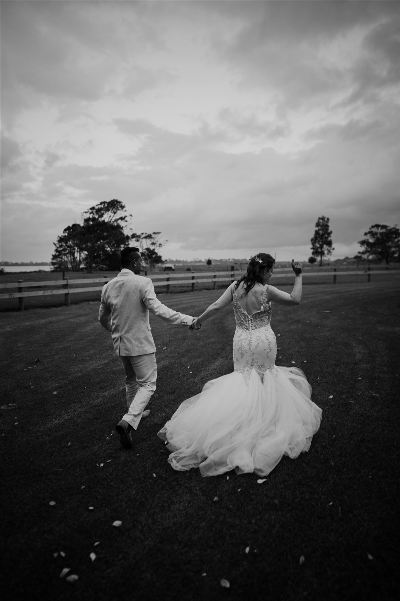auckland-wedding-photographer-videographer-venue-diy-ceremony-reception-dear-white-productions-farm-backyard (80).jpg