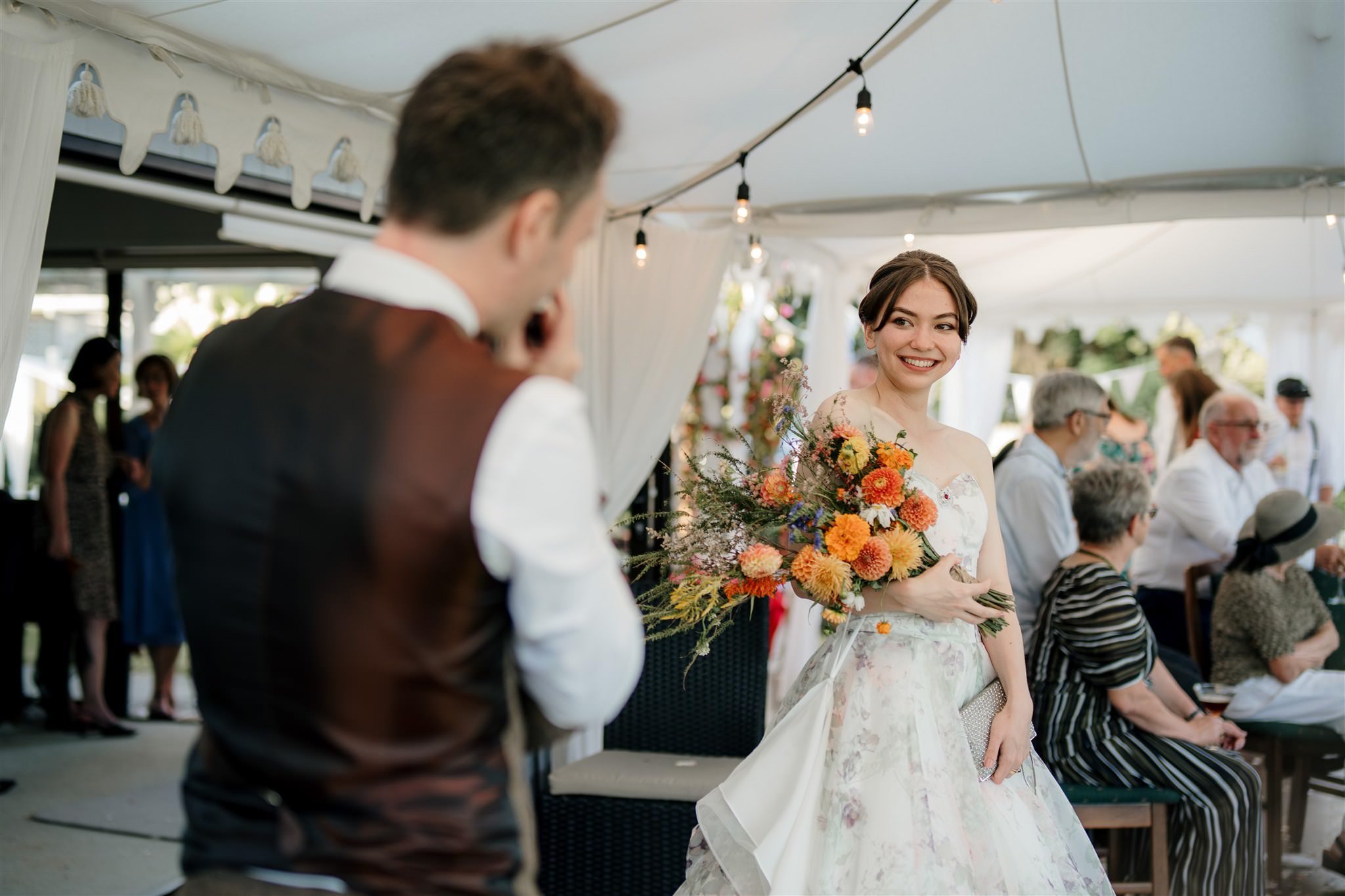 home-backyard-wedding-diy-best-kiwi-traditional-korean-hanbok-wedding-gown-Choson-ot-auckland-wedding-photographer-videography-dear-white-productions (54).jpg