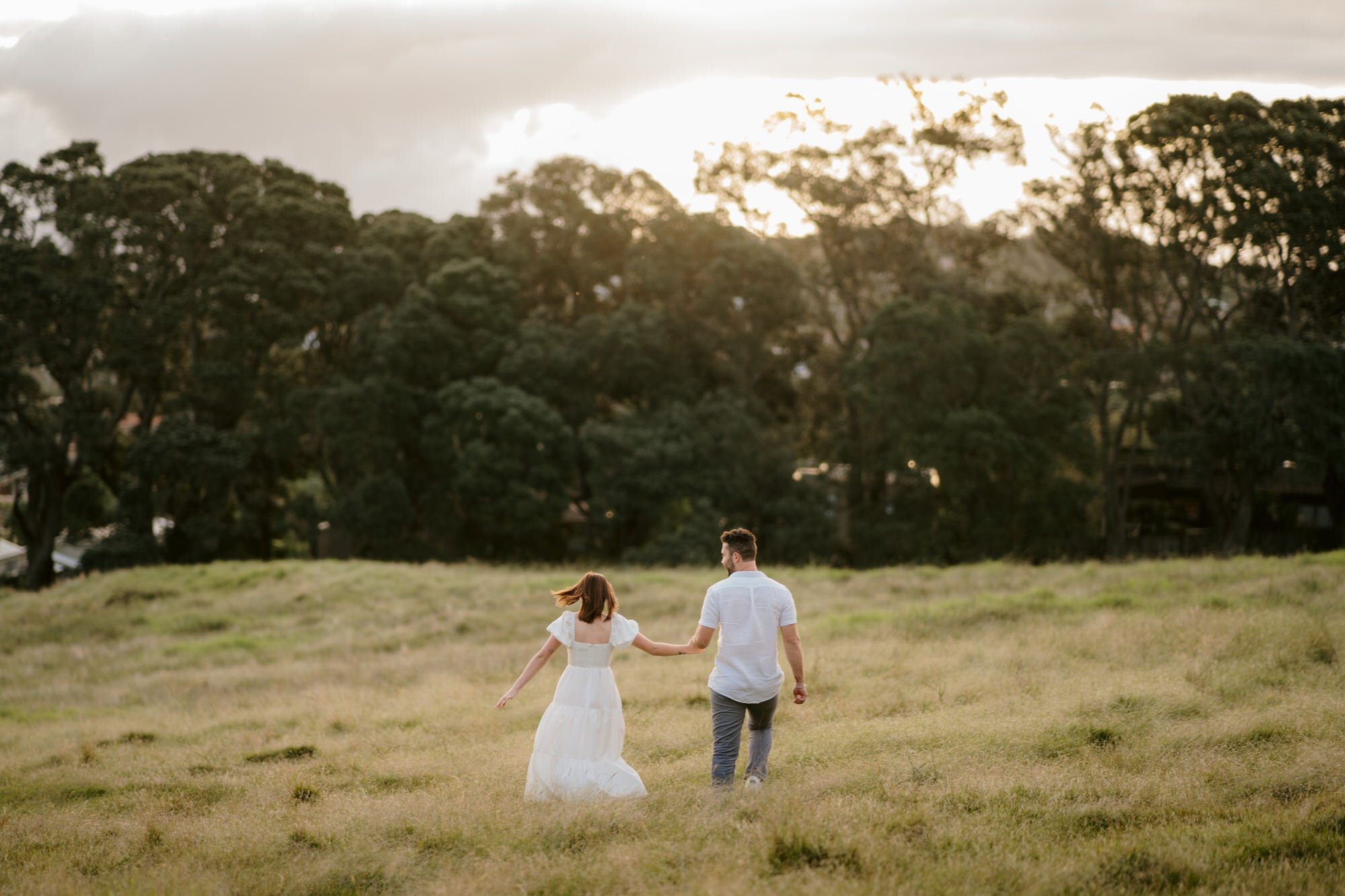 engagement-cornwall-park-best-auckland-venue-top-photography-photographer-videographer-dear-white-productions-sunset-sorrento-in-the-park-auckland-central 