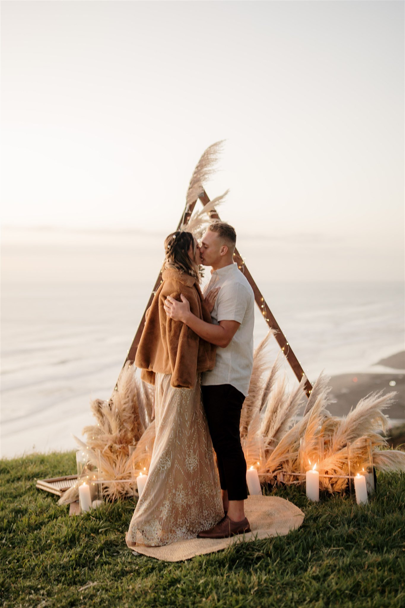 castaways-NZ-new-zealand-auckland-wedding-photographer-photography-videography-film-dear-white-productions-best-venue-waiuku-engagement-elopement-style-beach-intimate (412).jpg
