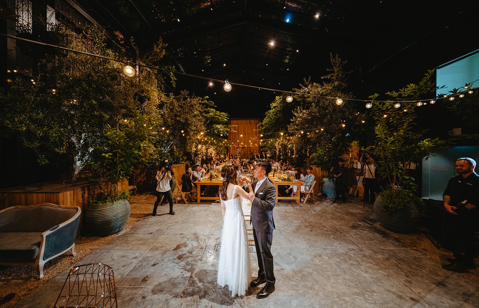 glasshouse-morningside-top-auckland-wedding-phtographer-photography-videography-film-new-zealand-NZ-best-urban-venue-stylish-intimate-central-ceremony-reception-dear-white-productions (31).jpg