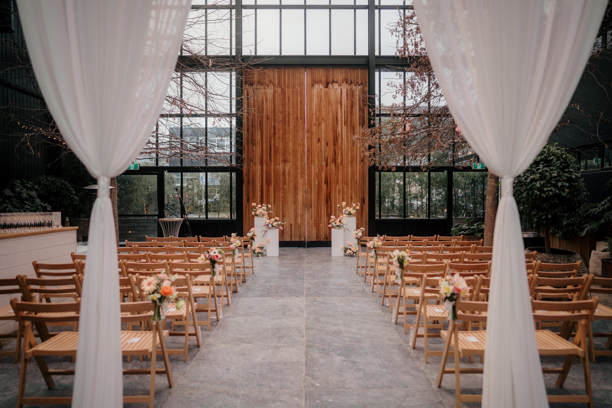 glasshouse-morningside-top-auckland-wedding-phtographer-2023-photography-videography-film-new-zealand-NZ-best-urban-venue-traditional-chinese-ceremony-spring-colourful-pet-dog-dear-white-production (14).jpg