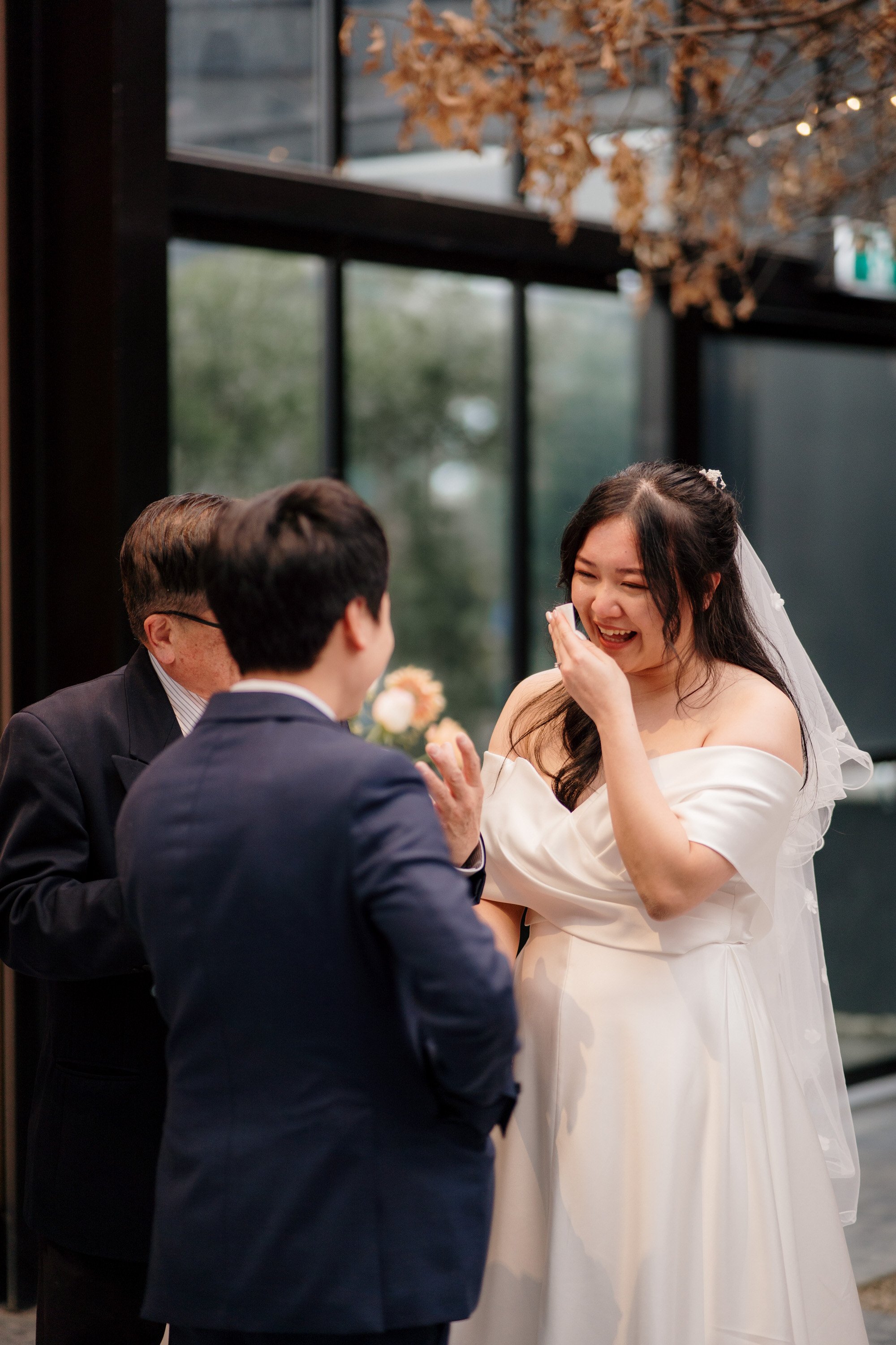 glasshouse-morningside-top-auckland-wedding-phtographer-2023-photography-videography-film-new-zealand-NZ-best-urban-venue-traditional-chinese-ceremony-spring-colourful-pet-dog-dear-white-production (36).jpg