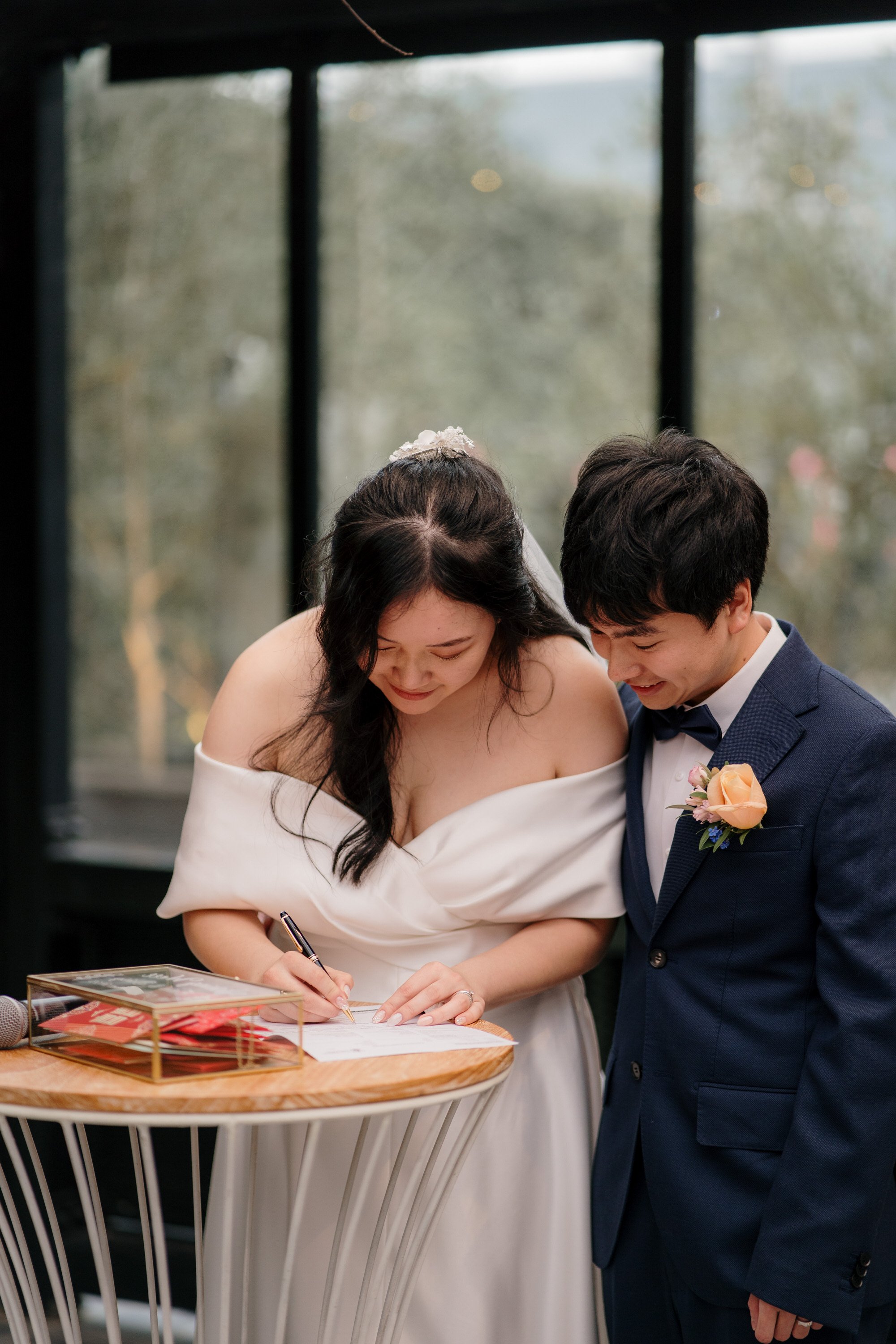 glasshouse-morningside-top-auckland-wedding-phtographer-2023-photography-videography-film-new-zealand-NZ-best-urban-venue-traditional-chinese-ceremony-spring-colourful-pet-dog-dear-white-production (43).jpg