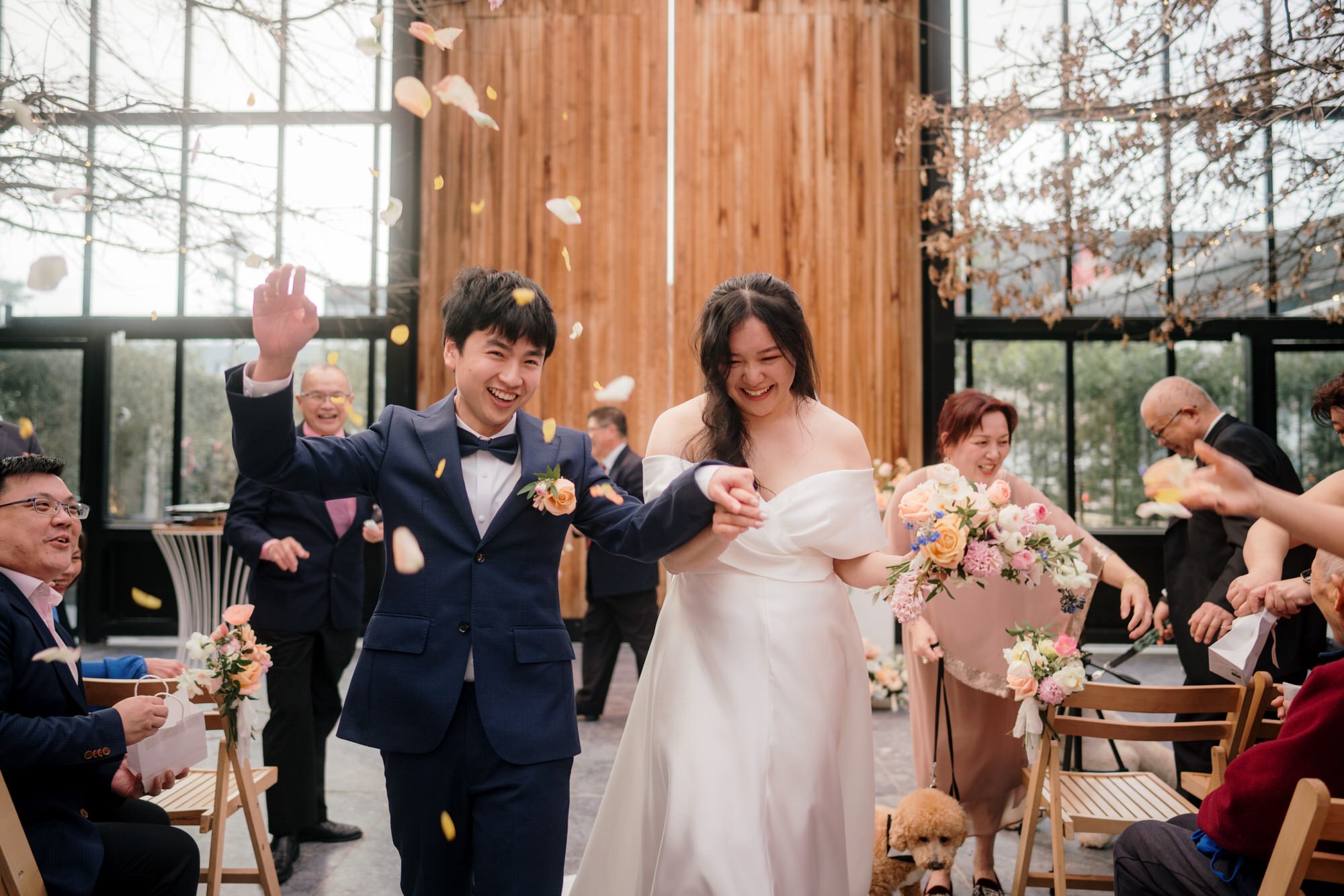 glasshouse-morningside-top-auckland-wedding-phtographer-2023-photography-videography-film-new-zealand-NZ-best-urban-venue-traditional-chinese-ceremony-spring-colourful-pet-dog-dear-white-production (51).jpg