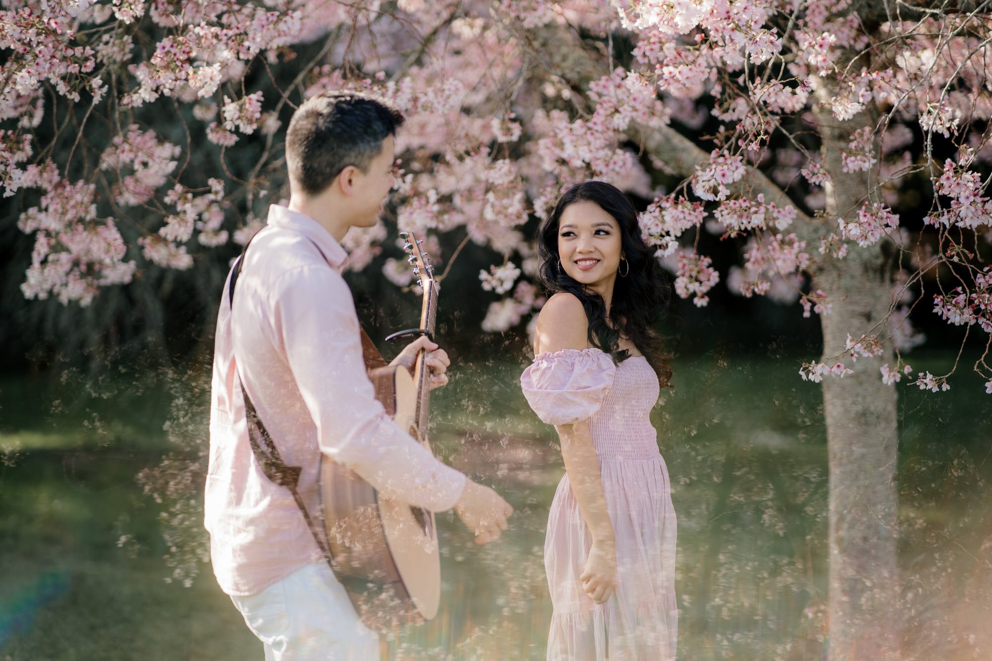 nate-and-thea-singers-duo-2023-top-auckland-wedding-phtographer-photography-videography-film-new-zealand-NZ-best-band-cherry-blossom-botanical-garden-engagement-elopement-dear-white-productions (3).jpg