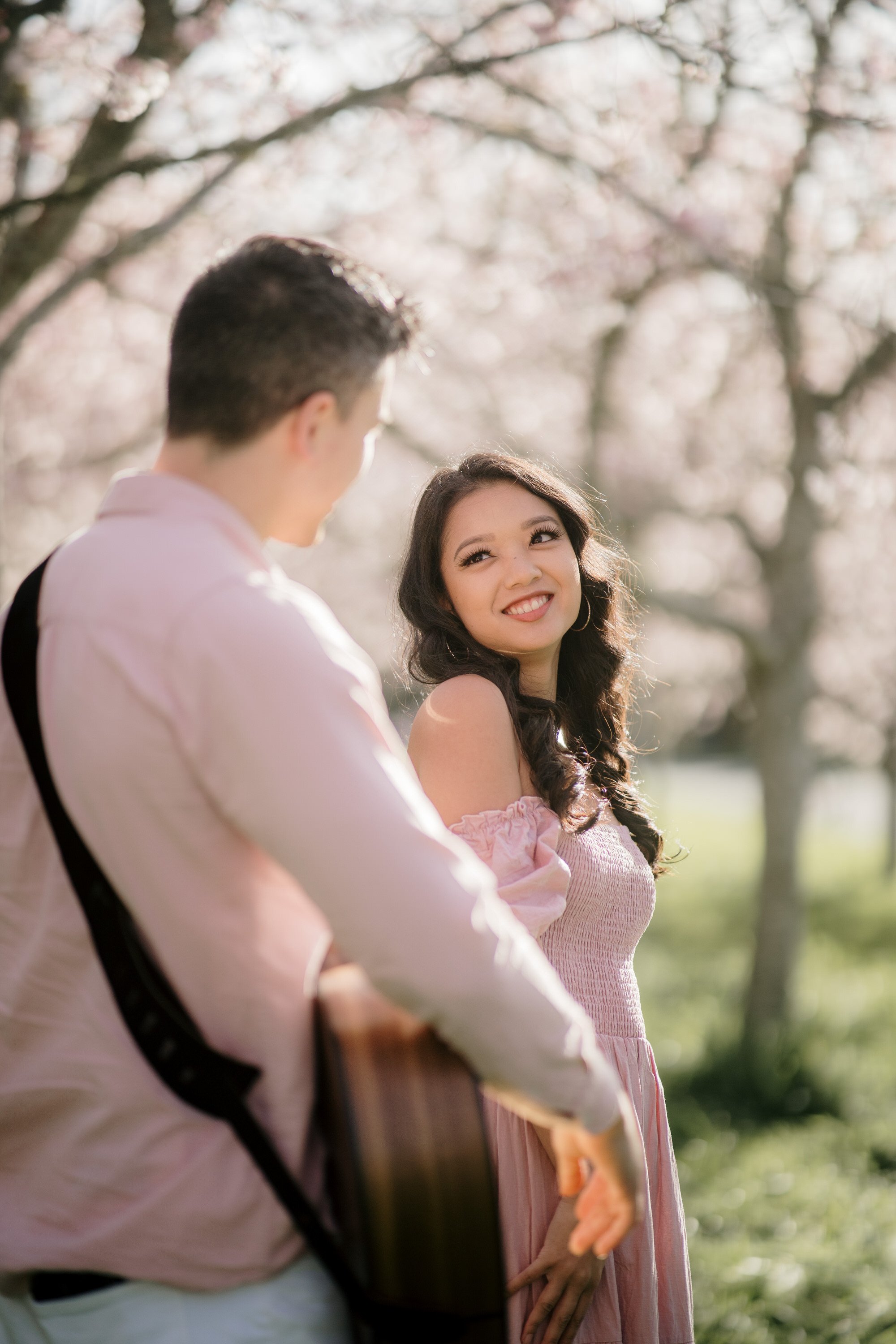 nate-and-thea-singers-duo-2023-top-auckland-wedding-phtographer-photography-videography-film-new-zealand-NZ-best-band-cherry-blossom-botanical-garden-engagement-elopement-dear-white-productions (11).jpg