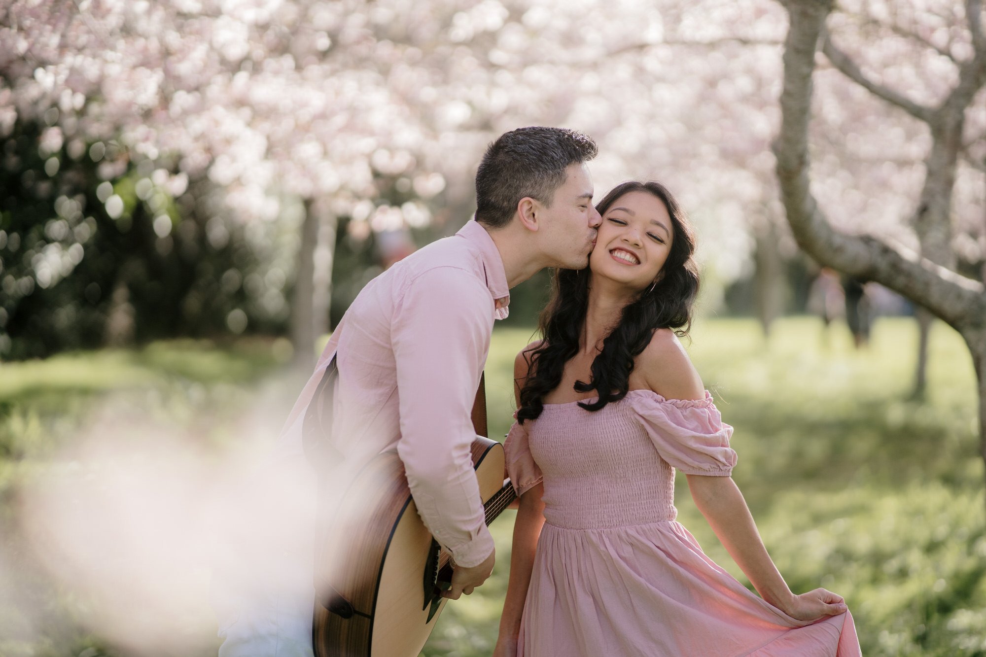 nate-and-thea-singers-duo-2023-top-auckland-wedding-phtographer-photography-videography-film-new-zealand-NZ-best-band-cherry-blossom-botanical-garden-engagement-elopement-dear-white-productions (17).jpg