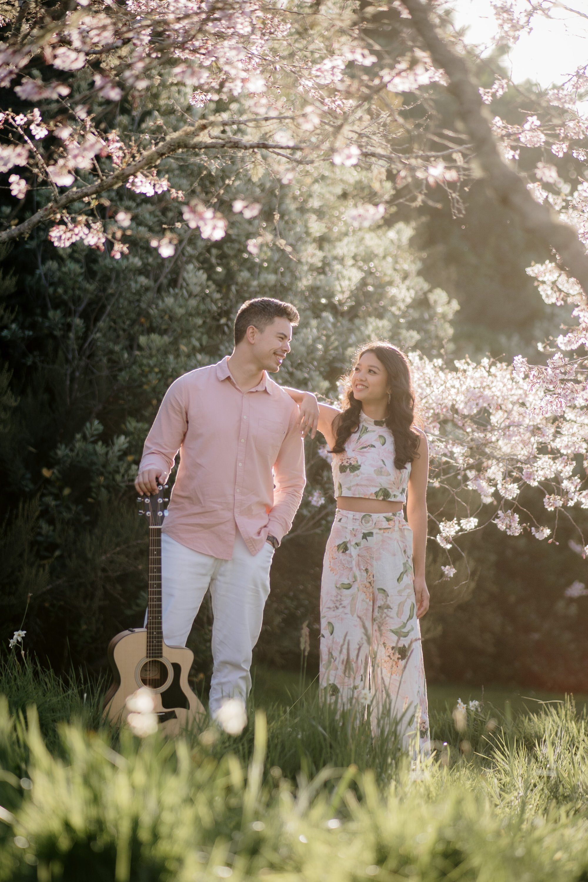 nate-and-thea-singers-duo-2023-top-auckland-wedding-phtographer-photography-videography-film-new-zealand-NZ-best-band-cherry-blossom-botanical-garden-engagement-elopement-dear-white-productions (67).jpg