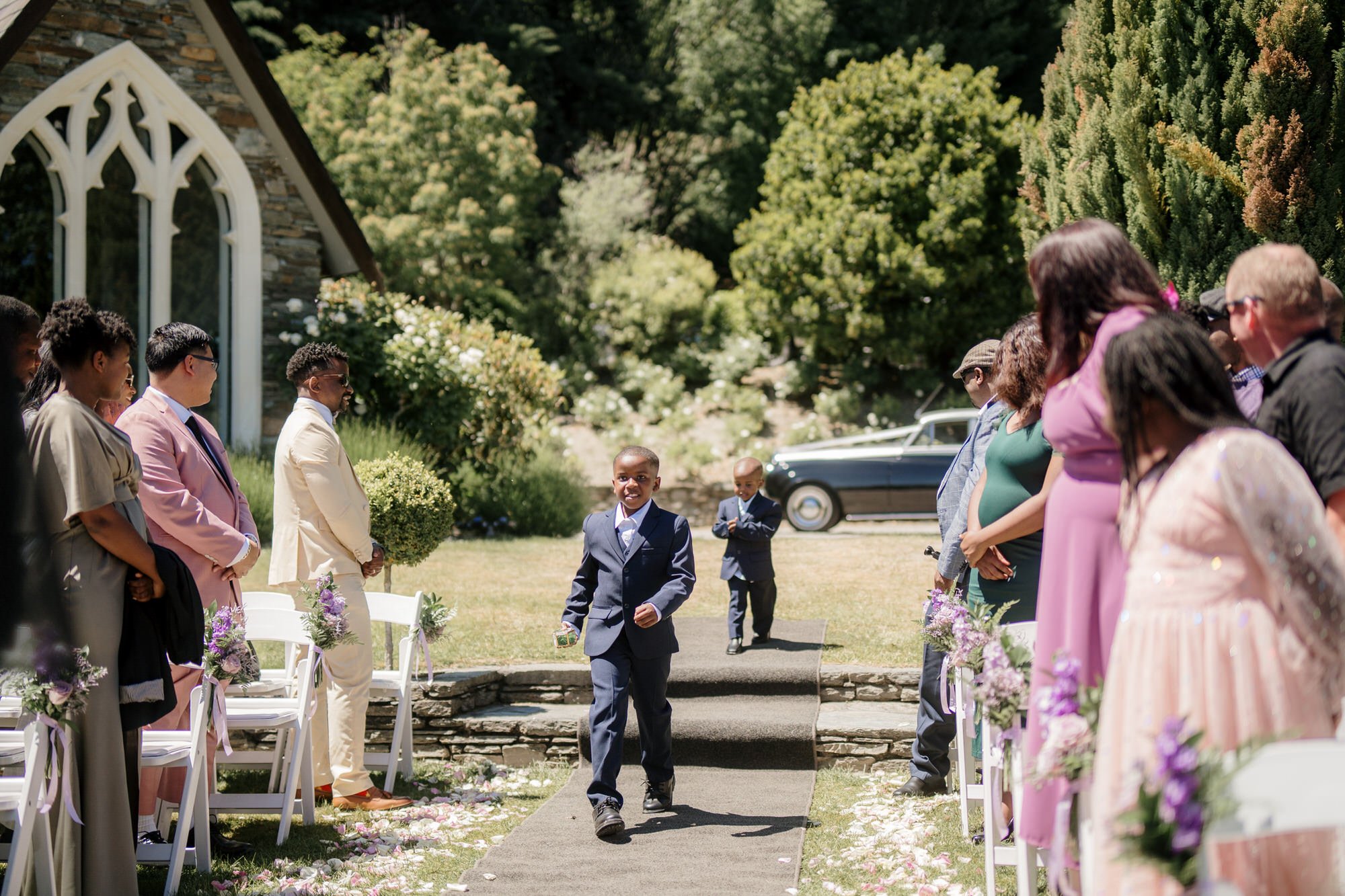 stoneridge-estate-queenstown-top-auckland-wedding-phtographer-2024-luxury-photography-videography-film-new-zealand-NZ-best-vineyard-venue-african-ceremony-heli-helicopter-elopment-dear-white-productions (17).jpg