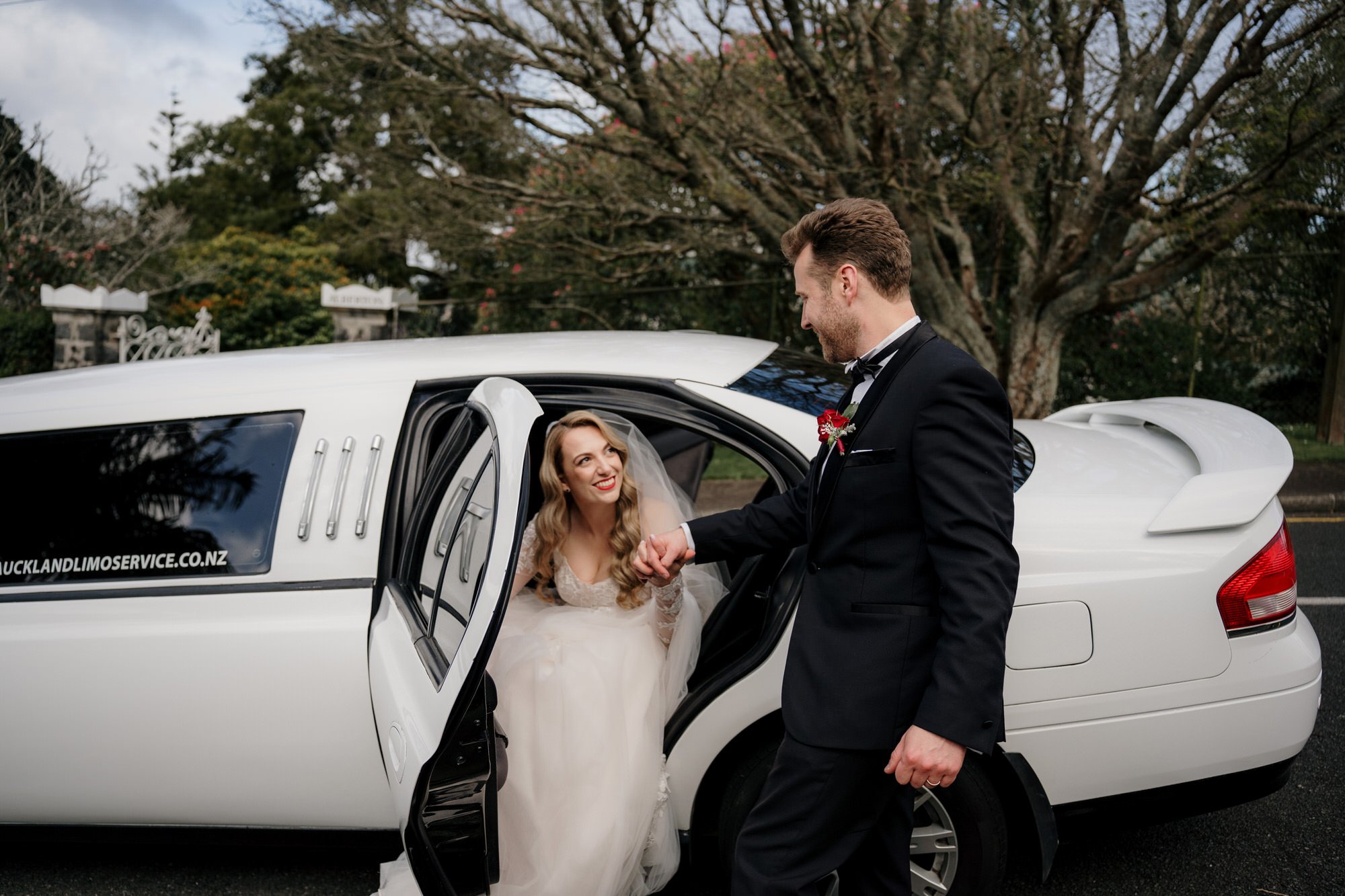 mantells-mt-eden-st-patricks-cathedral-alberton-house-top-auckland-wedding-phtographer-2023-photography-videography-film-new-zealand-NZ-best-urban-venue-catholic-ceremony-dear-white-productions (325).jpg