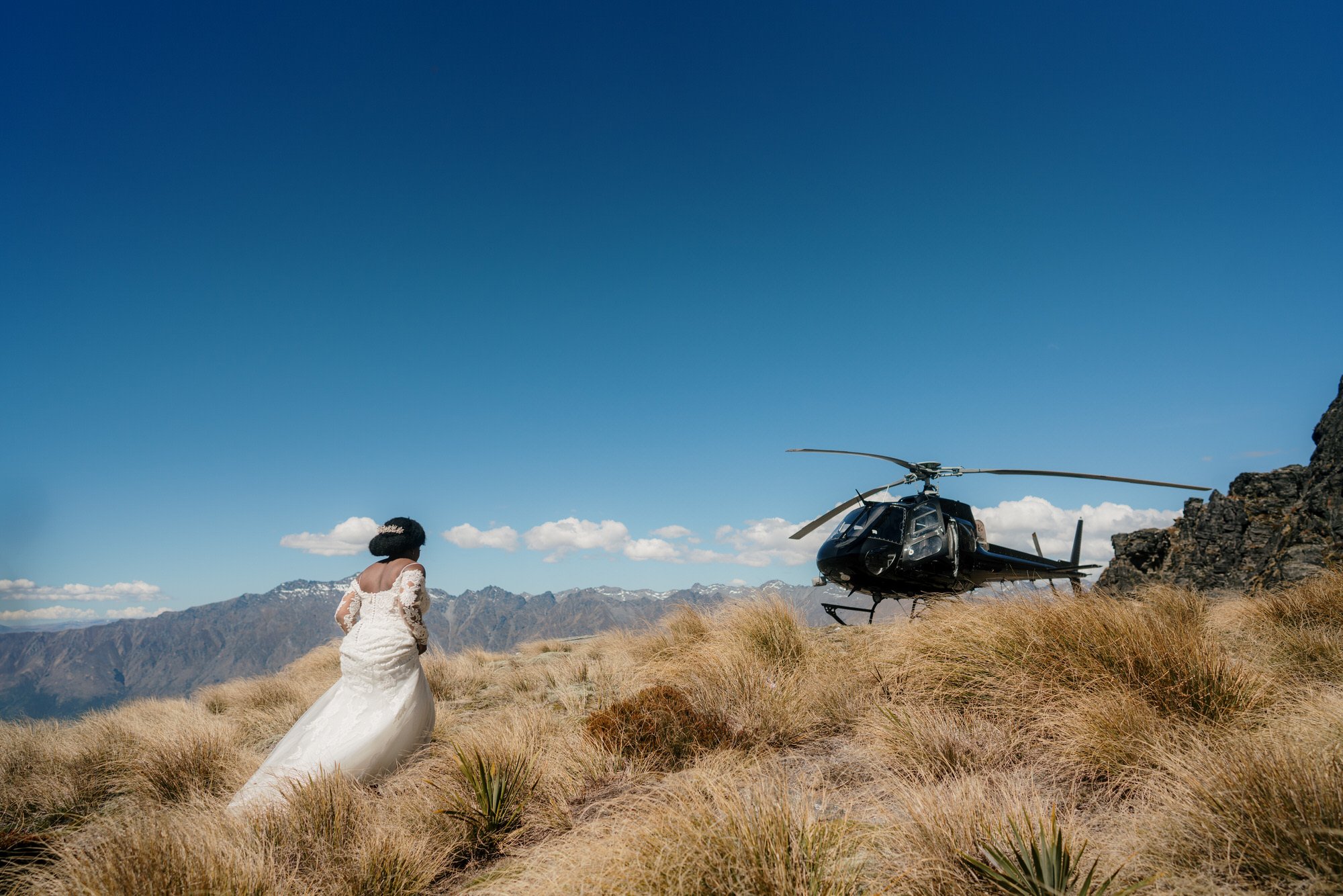 stoneridge-estate-queenstown-top-auckland-wedding-phtographer-2024-luxury-photography-videography-film-new-zealand-NZ-best-vineyard-venue-african-ceremony-heli-helicopter-elopment-dear-white-productions (508).jpg