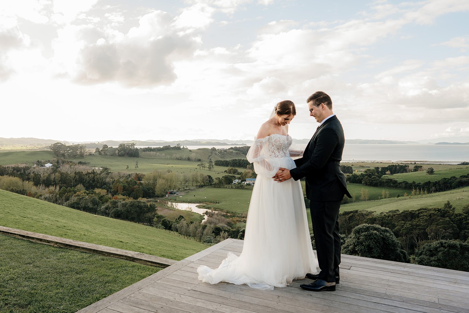 kauri-bay-boomrock-clevedon-top-auckland-wedding-phtographer-photography-videography-film-new-zealand-NZ-best-farm-venue-intimate-winter-hill-dear-white-productions (404).jpg