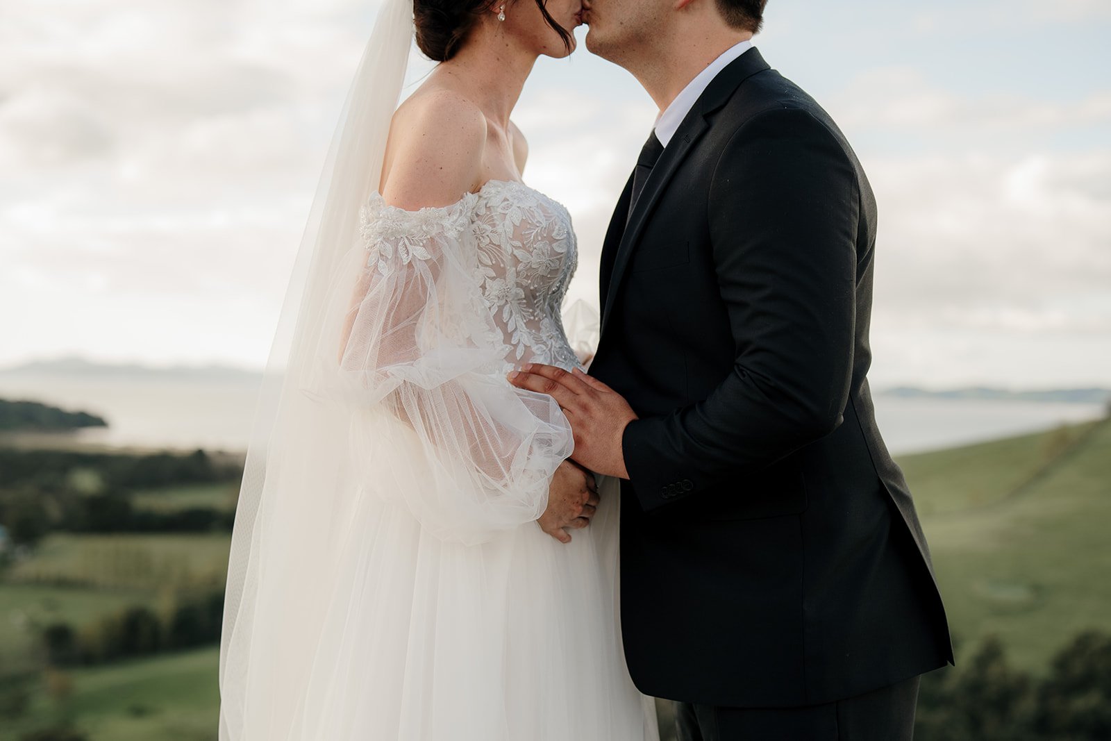 kauri-bay-boomrock-clevedon-top-auckland-wedding-phtographer-photography-videography-film-new-zealand-NZ-best-farm-venue-intimate-winter-hill-dear-white-productions (406).jpg