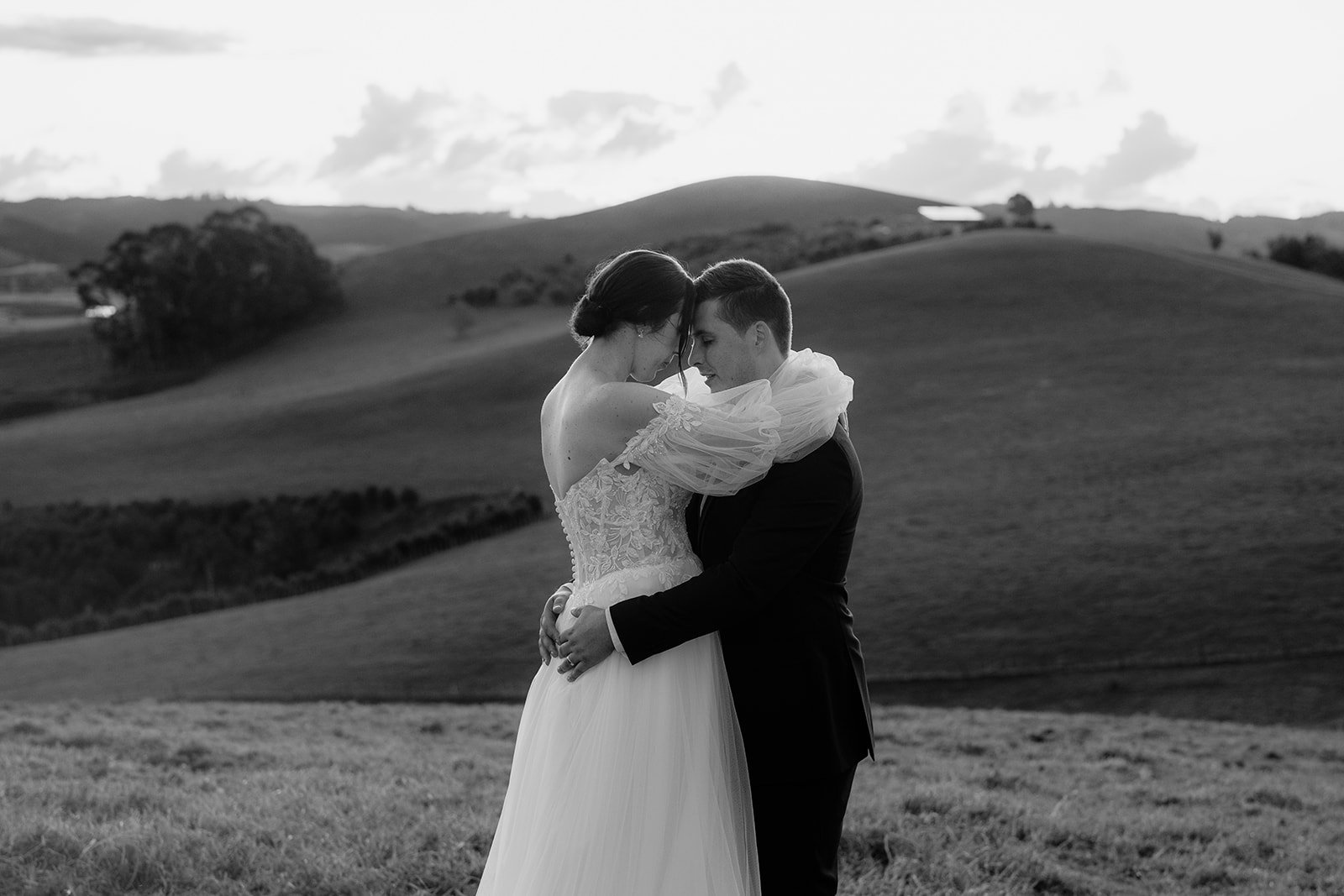 kauri-bay-boomrock-clevedon-top-auckland-wedding-phtographer-photography-videography-film-new-zealand-NZ-best-farm-venue-intimate-winter-hill-dear-white-productions (541).jpg