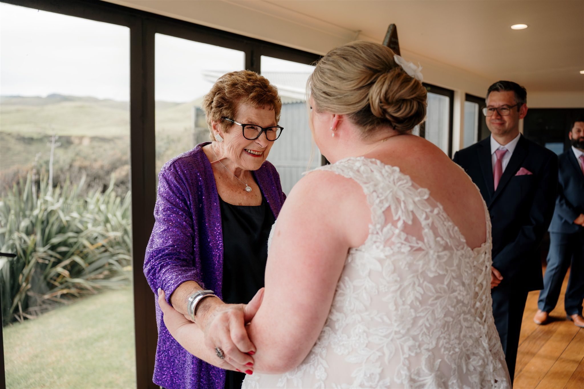 castaways-resort-luxury-seaside-wedding-top-best-luxury-auckland-venue-beach-dear-white-photographer-videography (36).jpg
