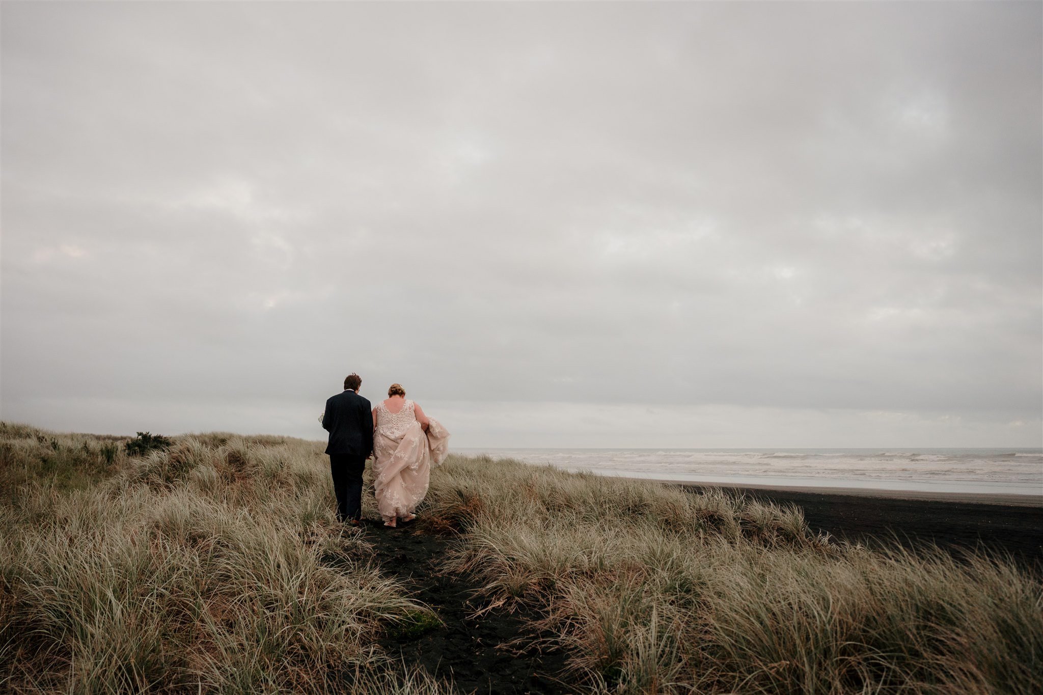 castaways-resort-luxury-seaside-wedding-top-best-luxury-auckland-venue-beach-dear-white-photographer-videography (83).jpg