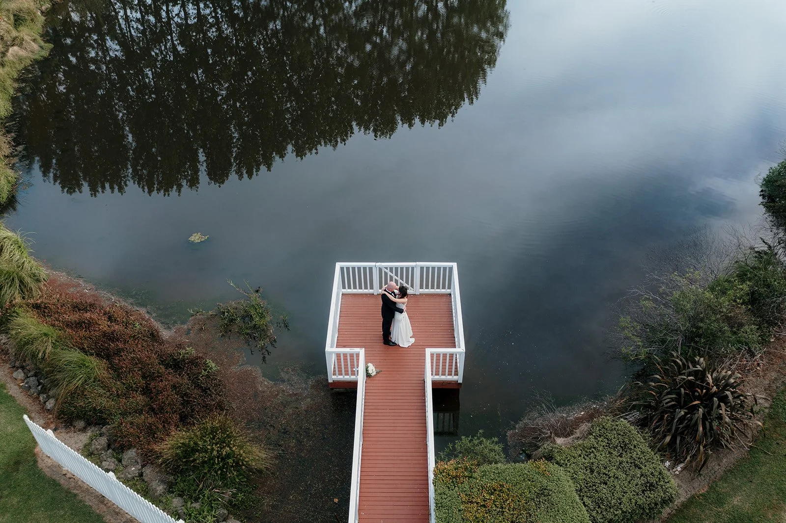 abel-estate-vineyard-venue-auckland-wedding-photographer-videographer-dear-white-productions-kumeu (6).jpg