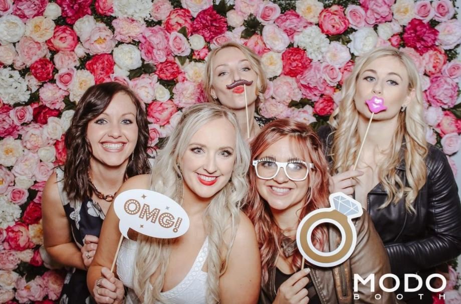 Modo Booth | Auckland Photo Booth — Dear White | Auckland Wedding ...