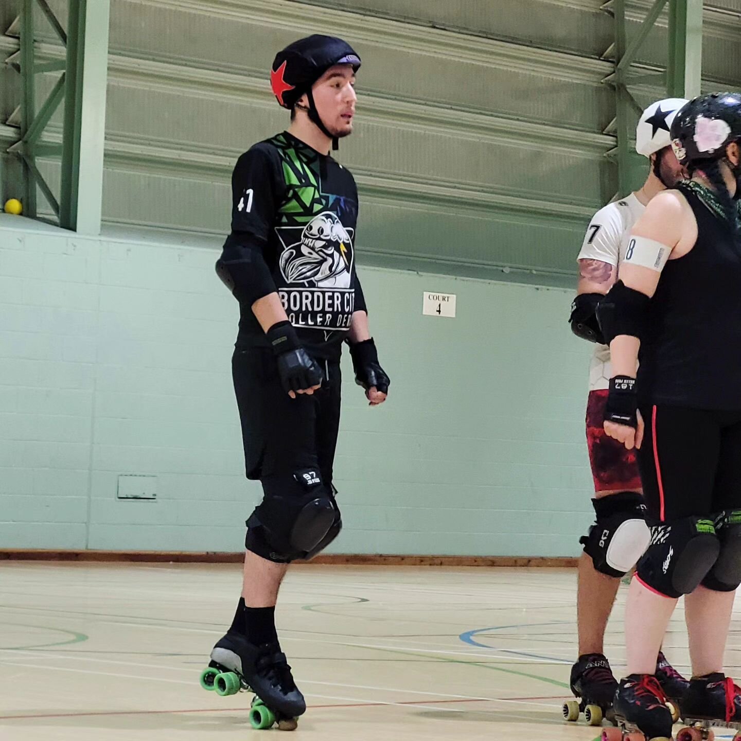 🚨 VICE CAPTAIN ANNOUNCEMENT🚨 

A very punctual (🫣) follow up to our Captain Announcement is that our very own Border Weaver Joe, #41 is officially our team's vice! Joe is one of our longest serving team members and is a particular sneaky jammer, s