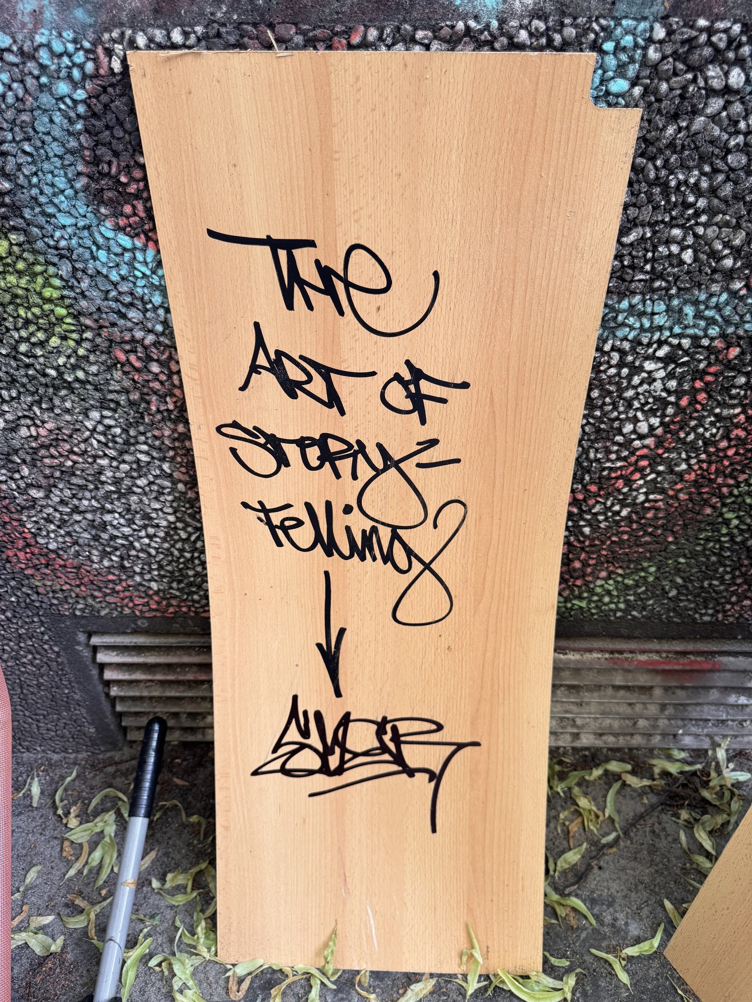 I'm not the artist of this piece, just made the photo. Story Love.