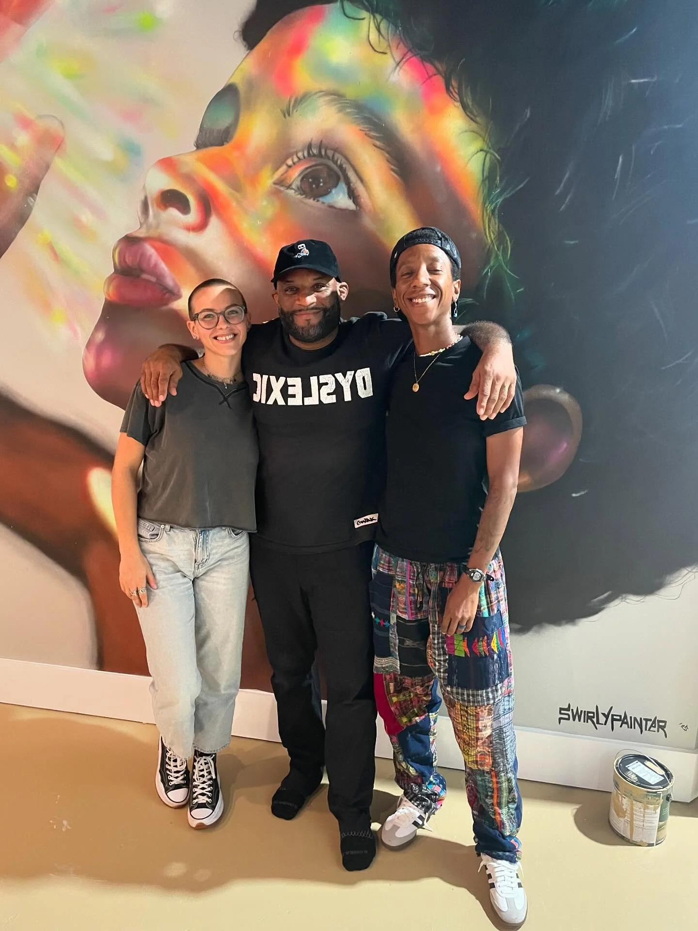 Thank you so much @gee_love.art.repeat for joining me in the studio at @wslr96.5 and sharing your artist perspective, the passion &amp; mission for @streets_of_paradise_inc and genuinely being yourself always. We appreciate your time and energy 💫💖?