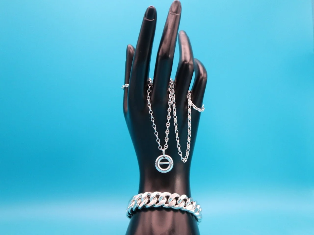 Locking Bracelet - 1.jpeg